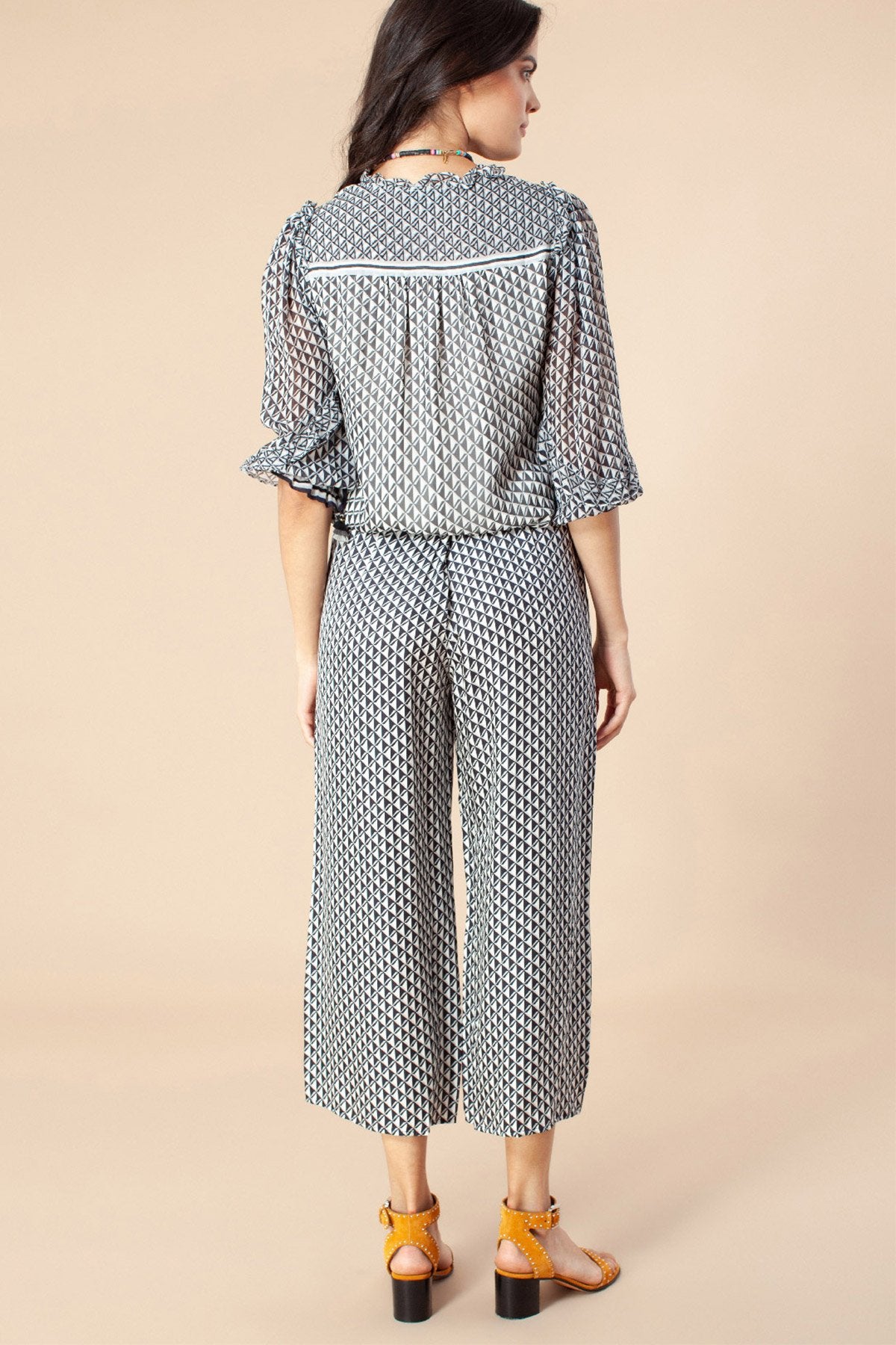 Hale Bob Fırfırlı V Yaka Bluz-Libas Trendy Fashion Store