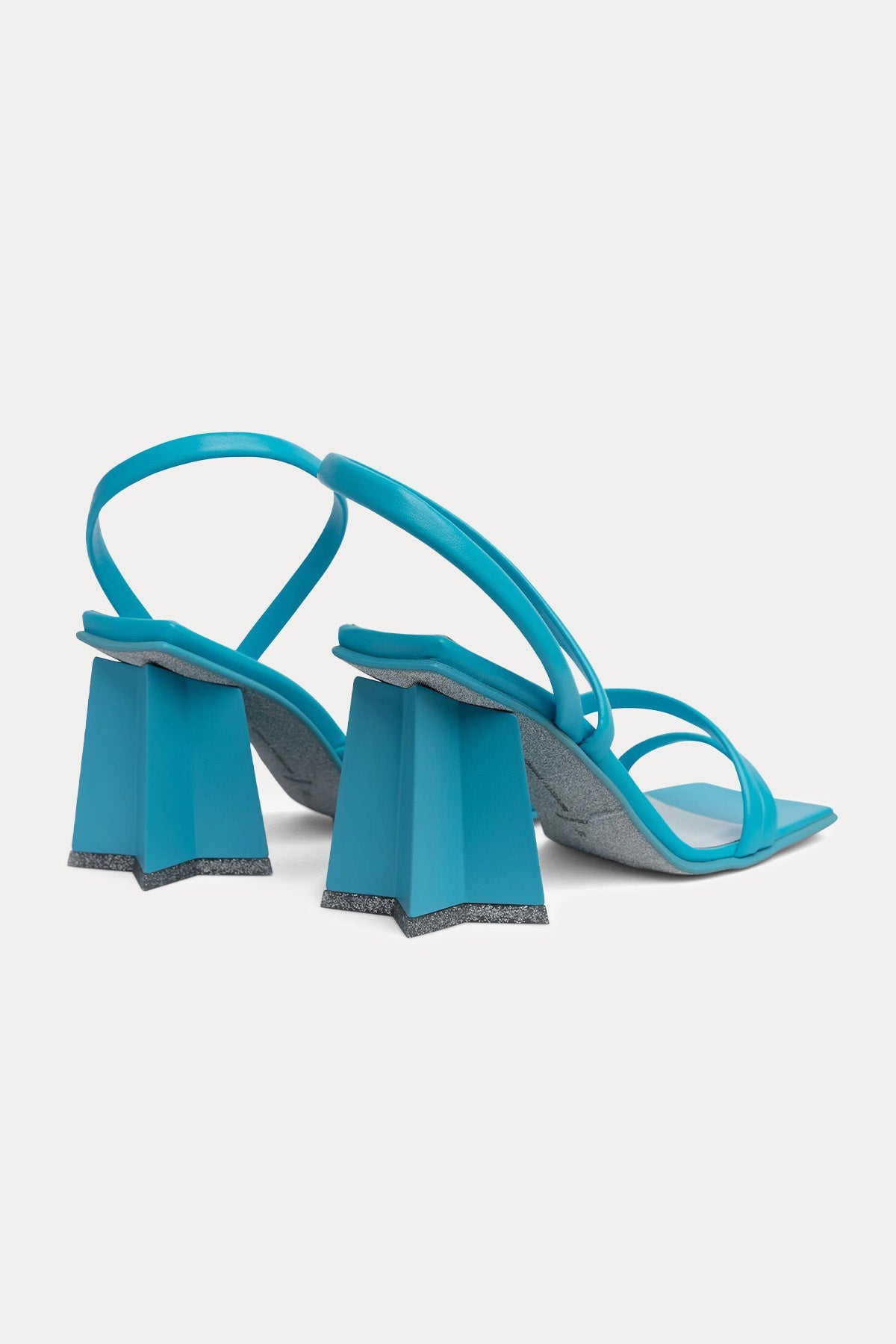 Chiara Ferragni Küt Burunlu Topuklu Sandalet