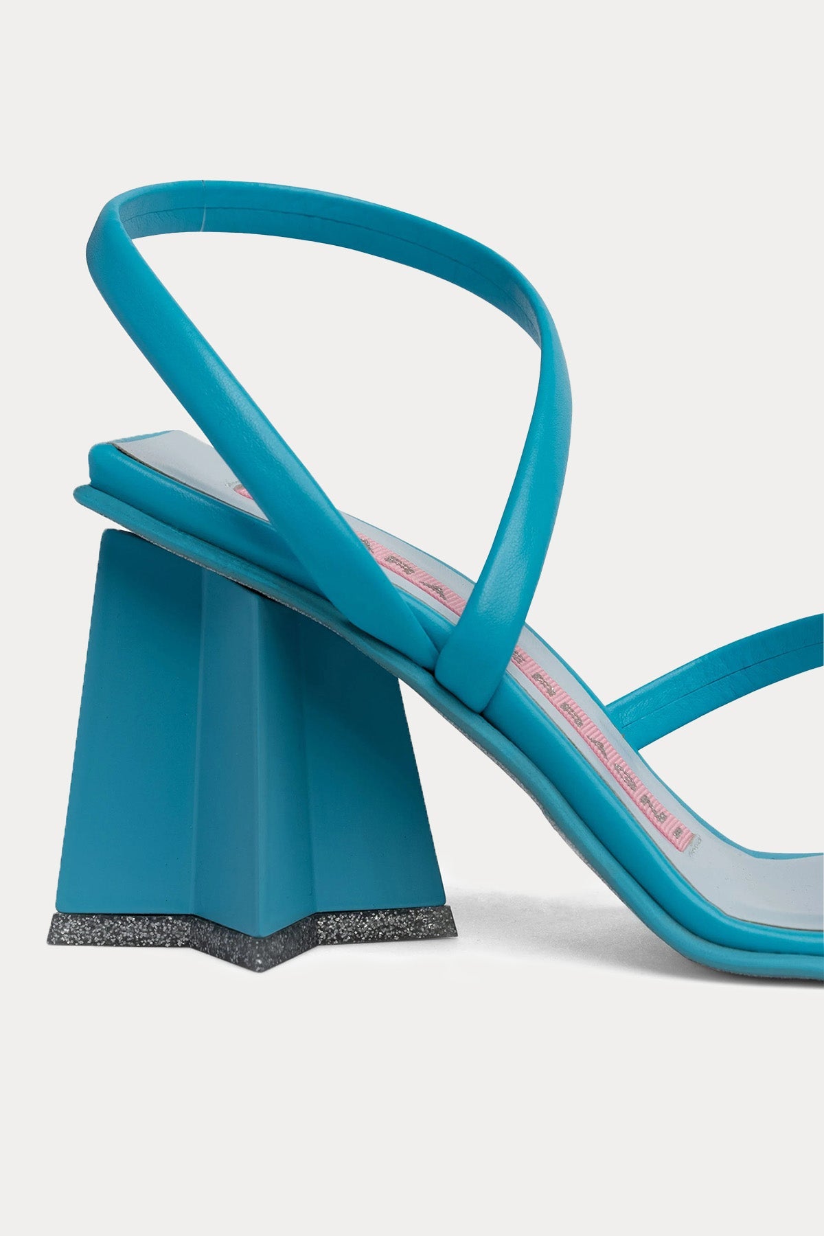 Chiara Ferragni Küt Burunlu Topuklu Sandalet
