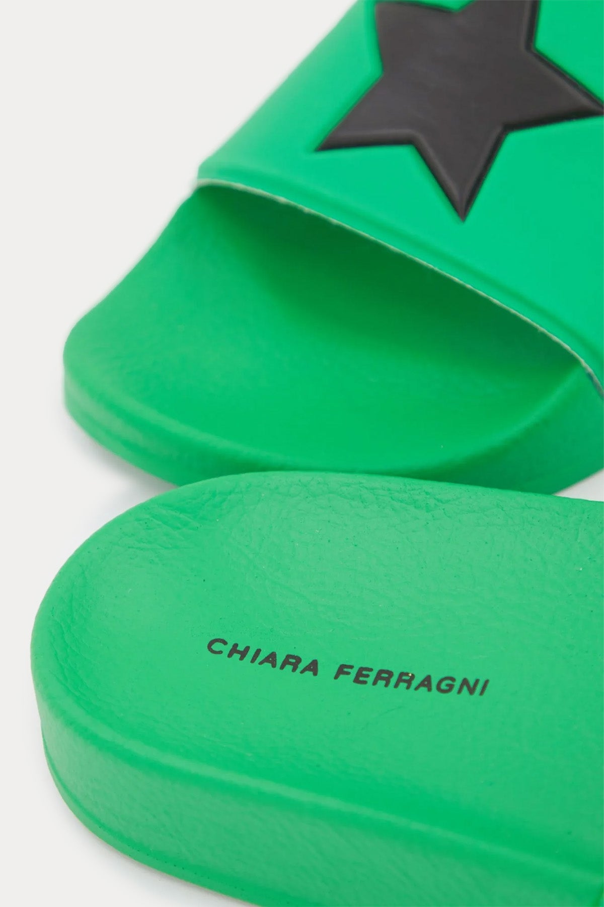 Chiara Ferragni Flirting Göz Logolu Terlik