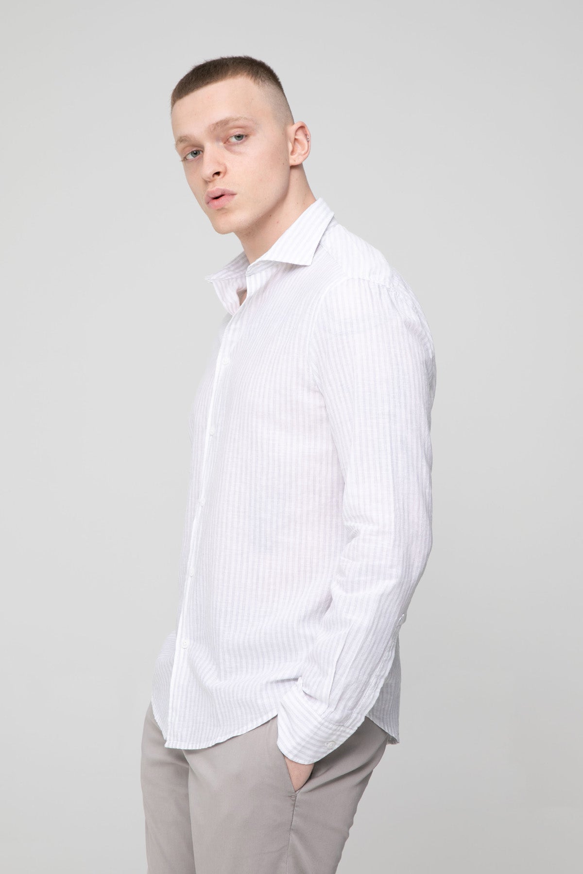 Fradi Çizgili İtalyan Yaka Ketenli Gömlek