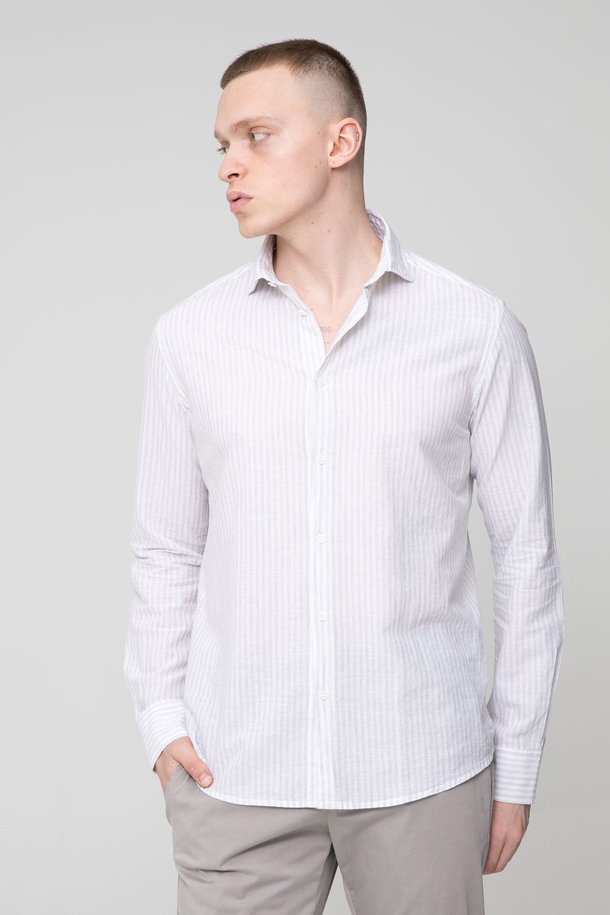 Fradi Çizgili İtalyan Yaka Ketenli Gömlek