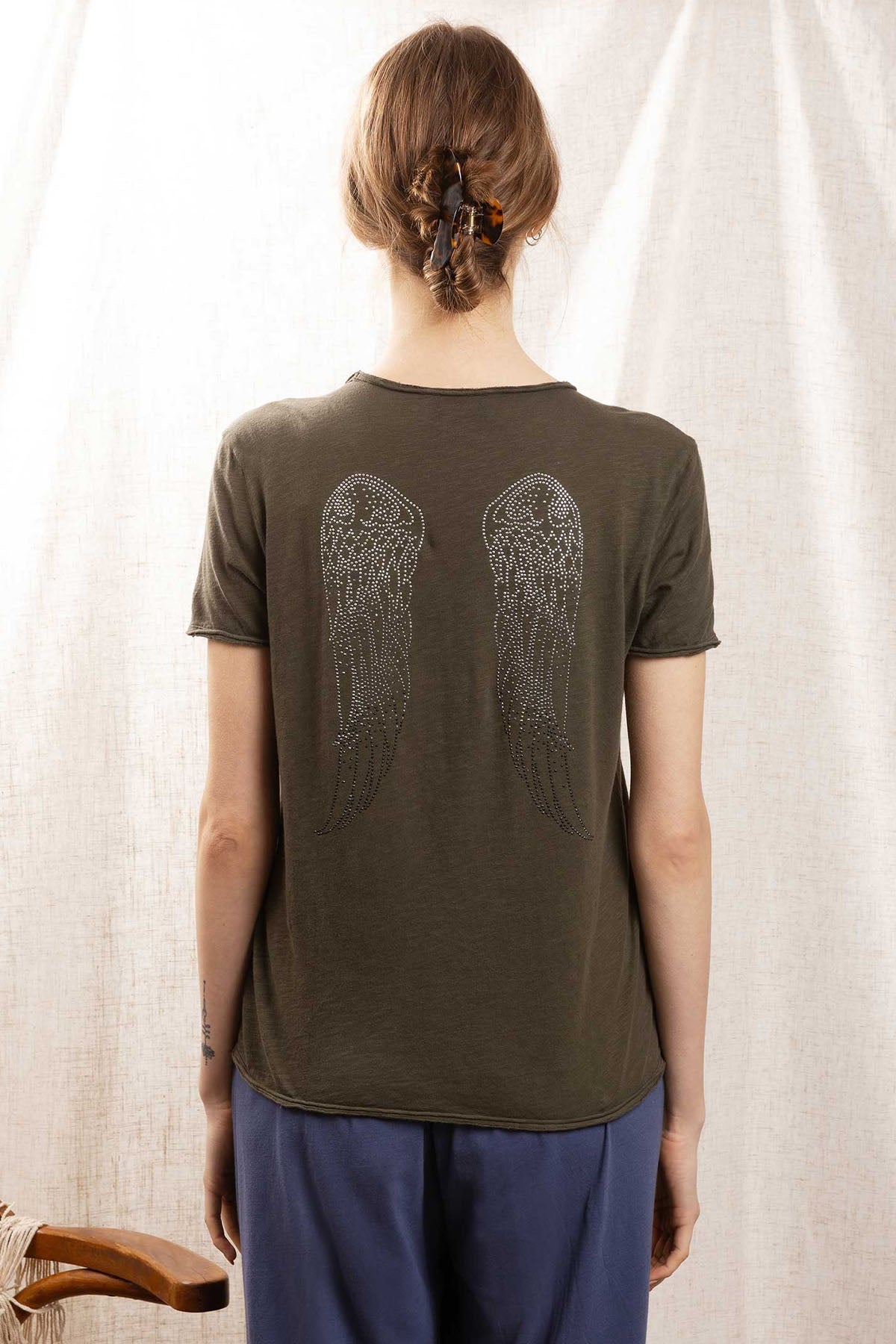 Berenice Emmawings V Yaka T-shirt-Libas Trendy Fashion Store