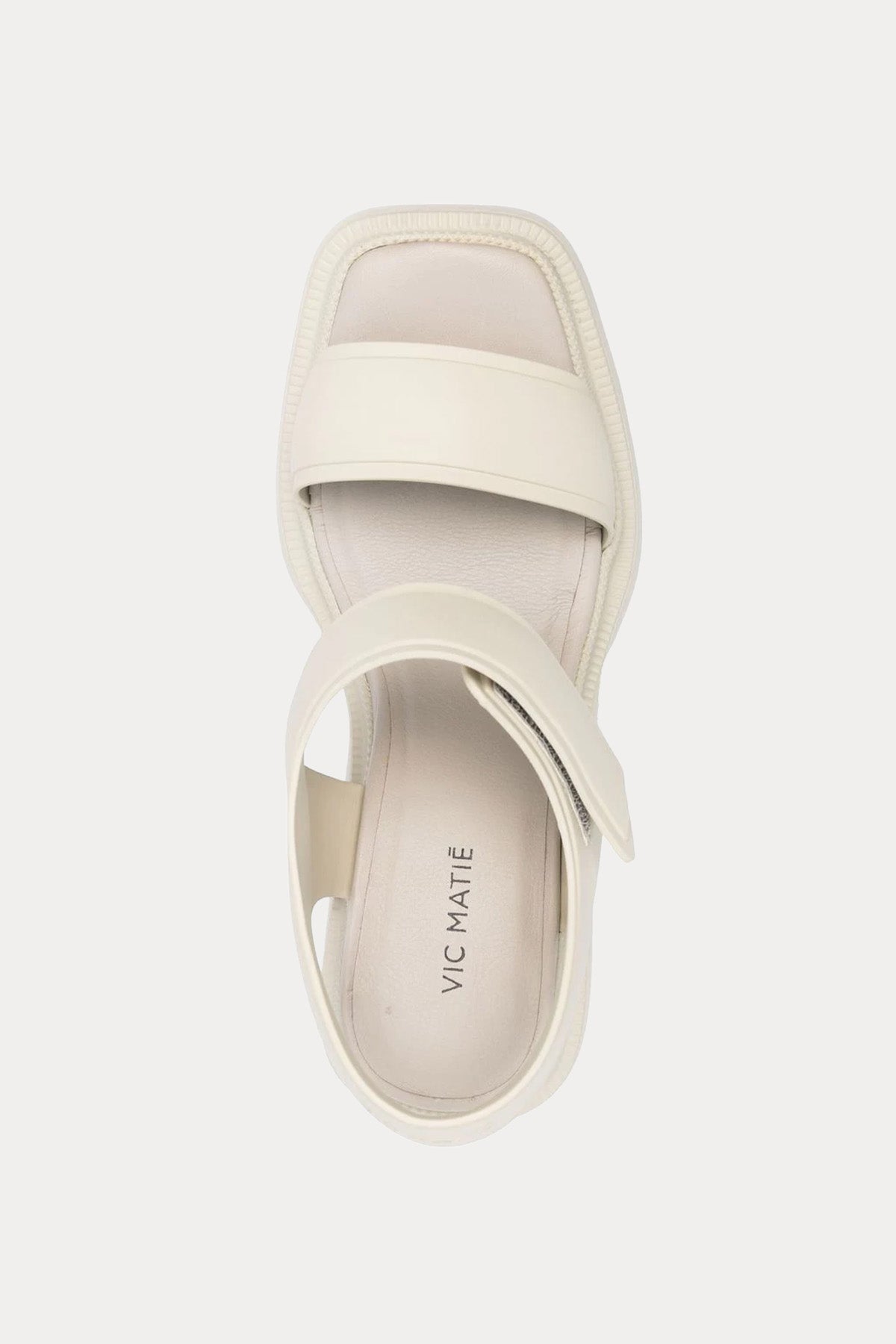 Vic Matie Extralight Tabanlı Küt Burun Topuklu Sandalet