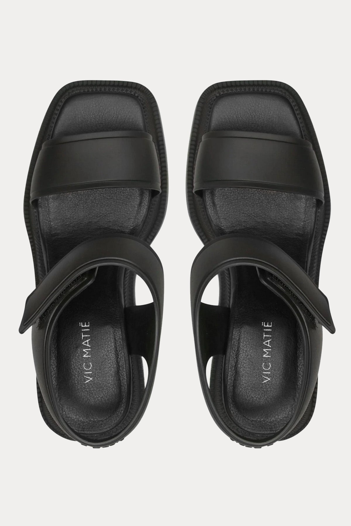 Vic Matie Extralight Tabanlı Küt Burun Topuklu Sandalet