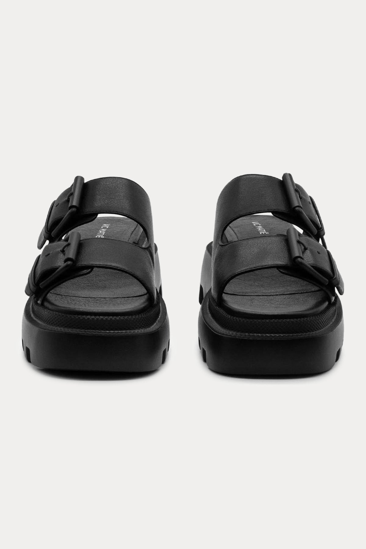 Vic Matie Extralight Tabanlı Çift Tokalı Küt Burun Deri Terlik