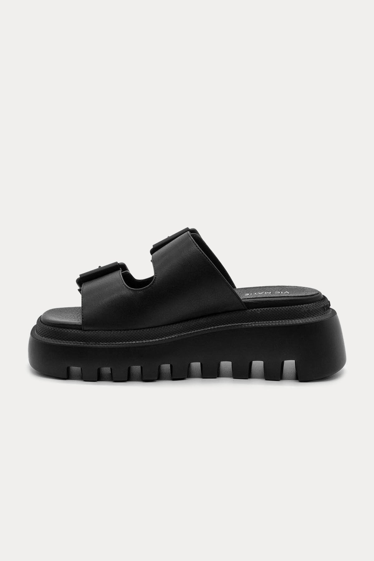 Vic Matie Extralight Tabanlı Çift Tokalı Küt Burun Deri Terlik