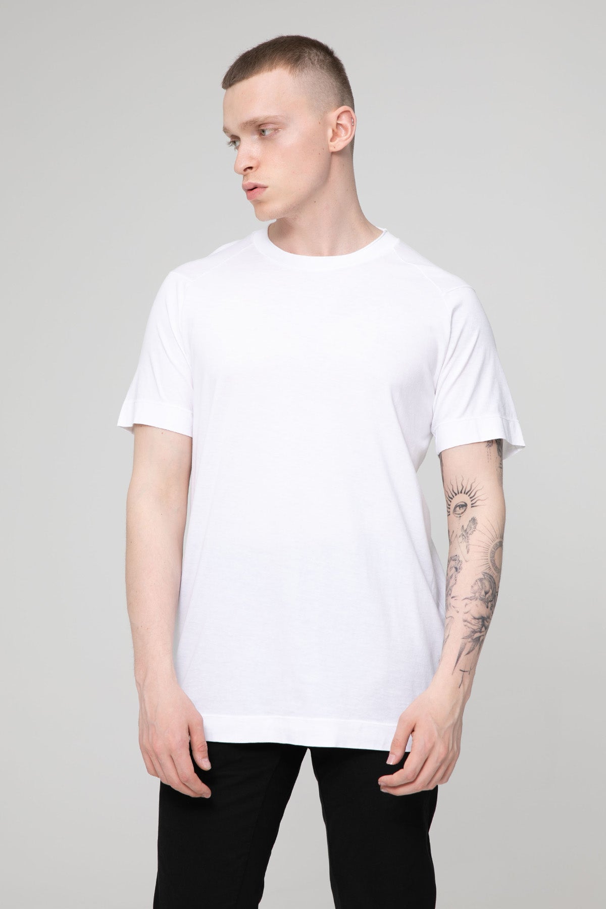 Transit Logolu Şerit Detaylı Yuvarlak Yaka T-shirt-Libas Trendy Fashion Store