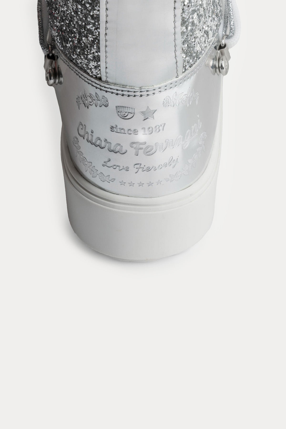 Chiara Ferragni Kar Botu-Libas Trendy Fashion Store