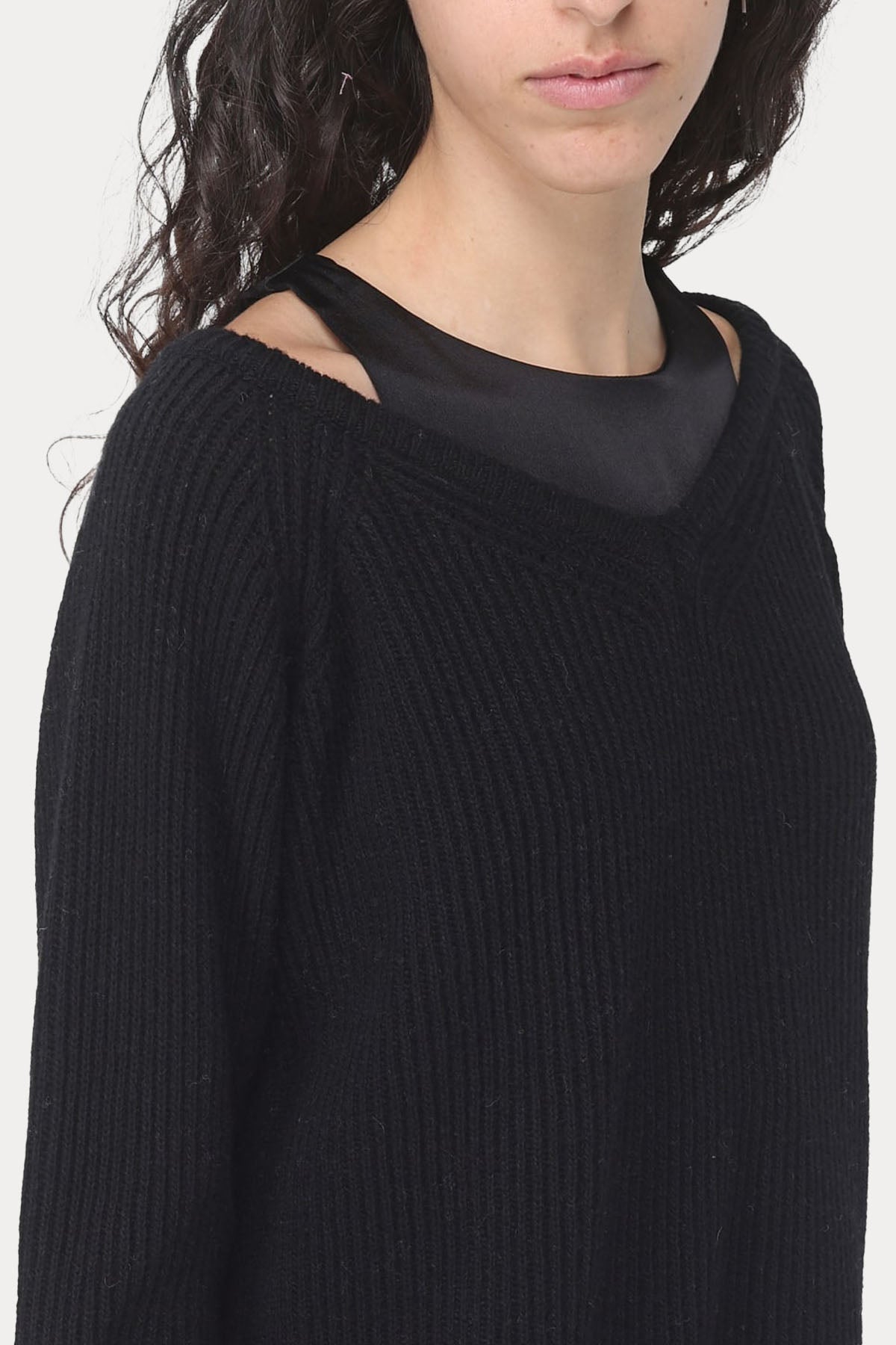 Semicouture V Yaka Örgü Yün Triko-Libas Trendy Fashion Store