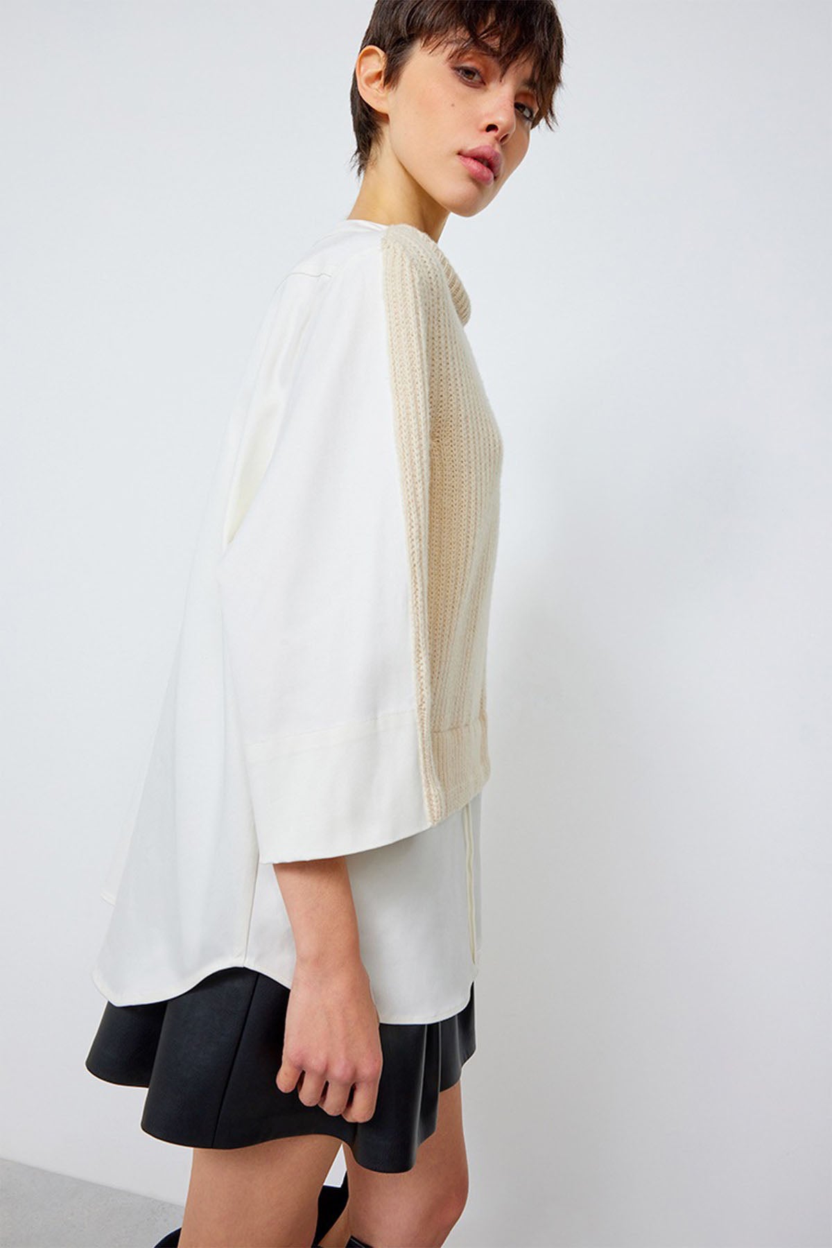 Semicouture Yuvarlak Yaka Yün Örgü Triko-Libas Trendy Fashion Store