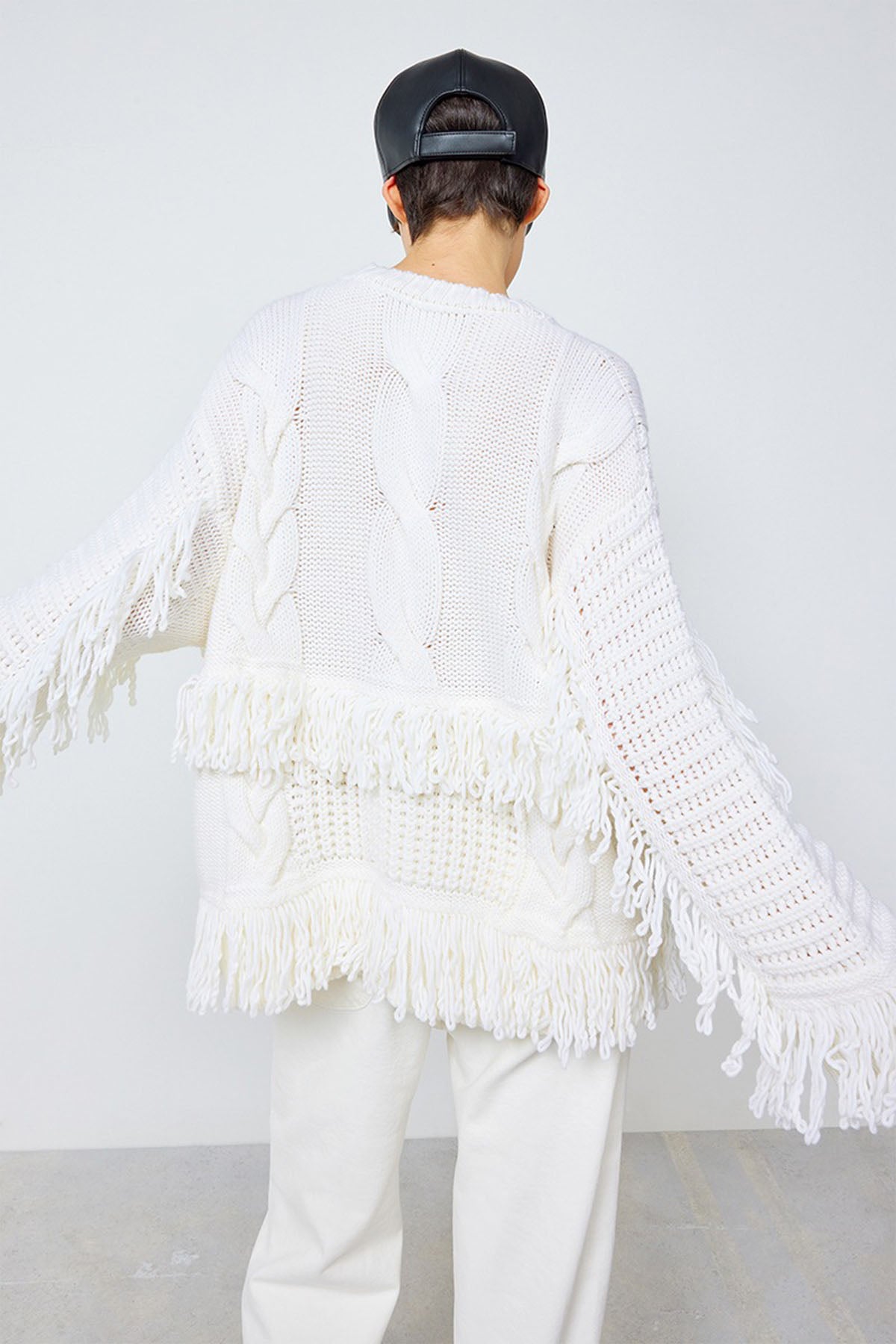 Semicouture Geniş Kesim Yuvarlak Yaka Yün Triko-Libas Trendy Fashion Store