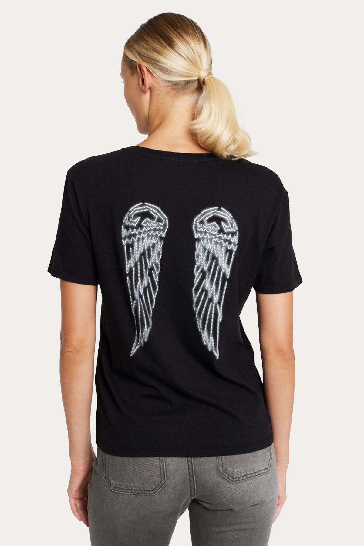 Berenice Enoyaailes Sırtta Kanat Desenli V Yaka T-shirt-Libas Trendy Fashion Store