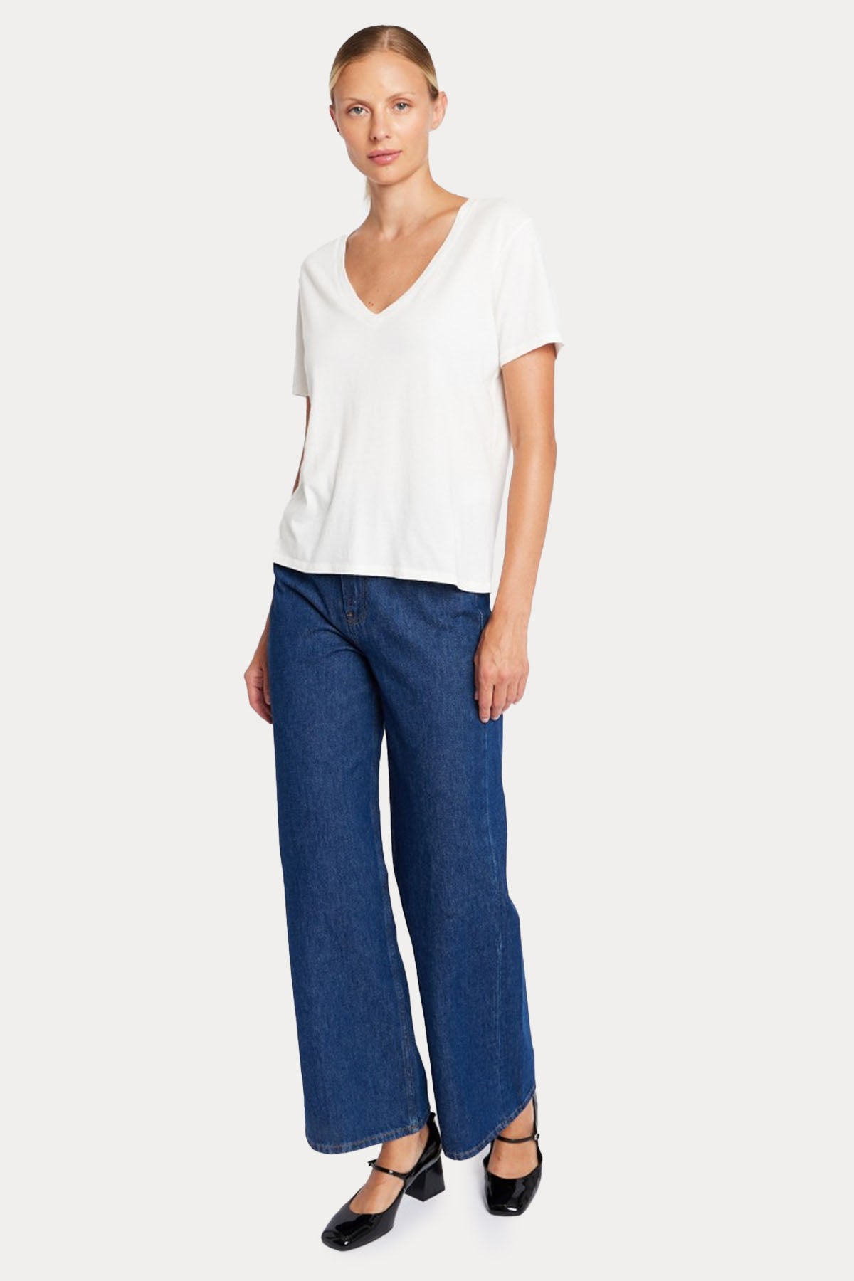 Berenice Enoyaailes Taş Aksesuarlı Kanat Desenli V Yaka T-shirt-Libas Trendy Fashion Store