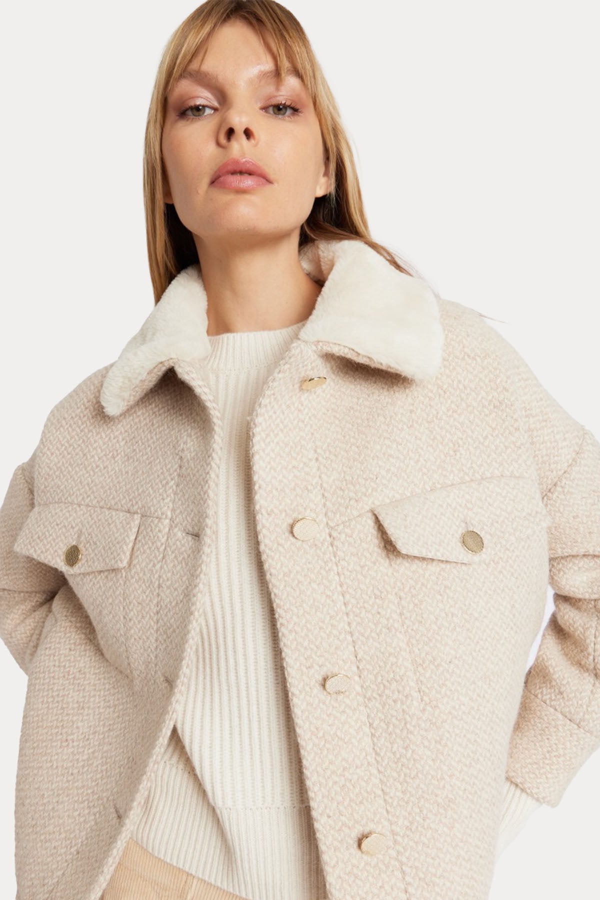 Berenice Miranda Yakası Kürklü Yün Ceket-Libas Trendy Fashion Store