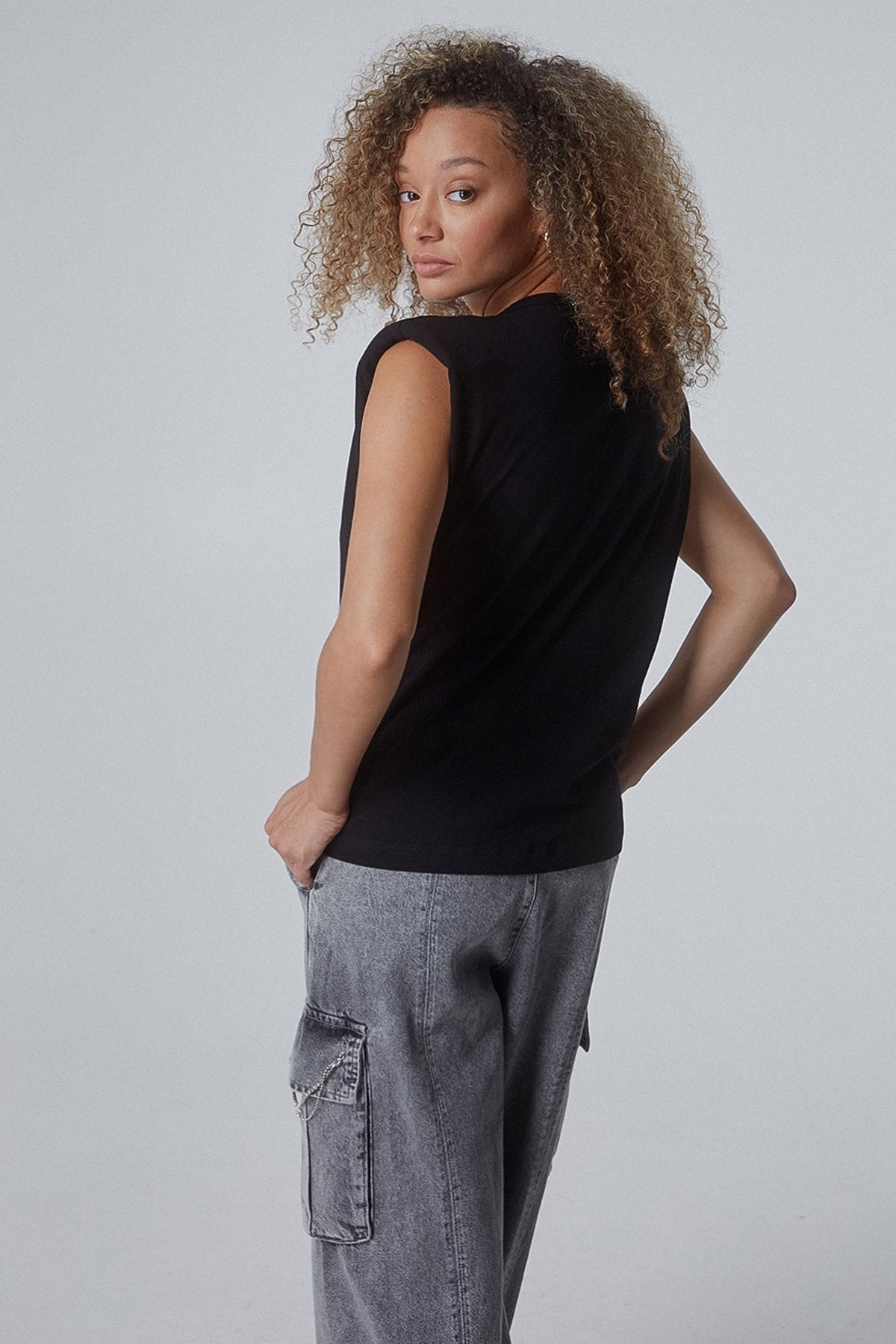 Bsb Yuvarlak Yaka Taş Detaylı Vatkalı Bluz-Libas Trendy Fashion Store