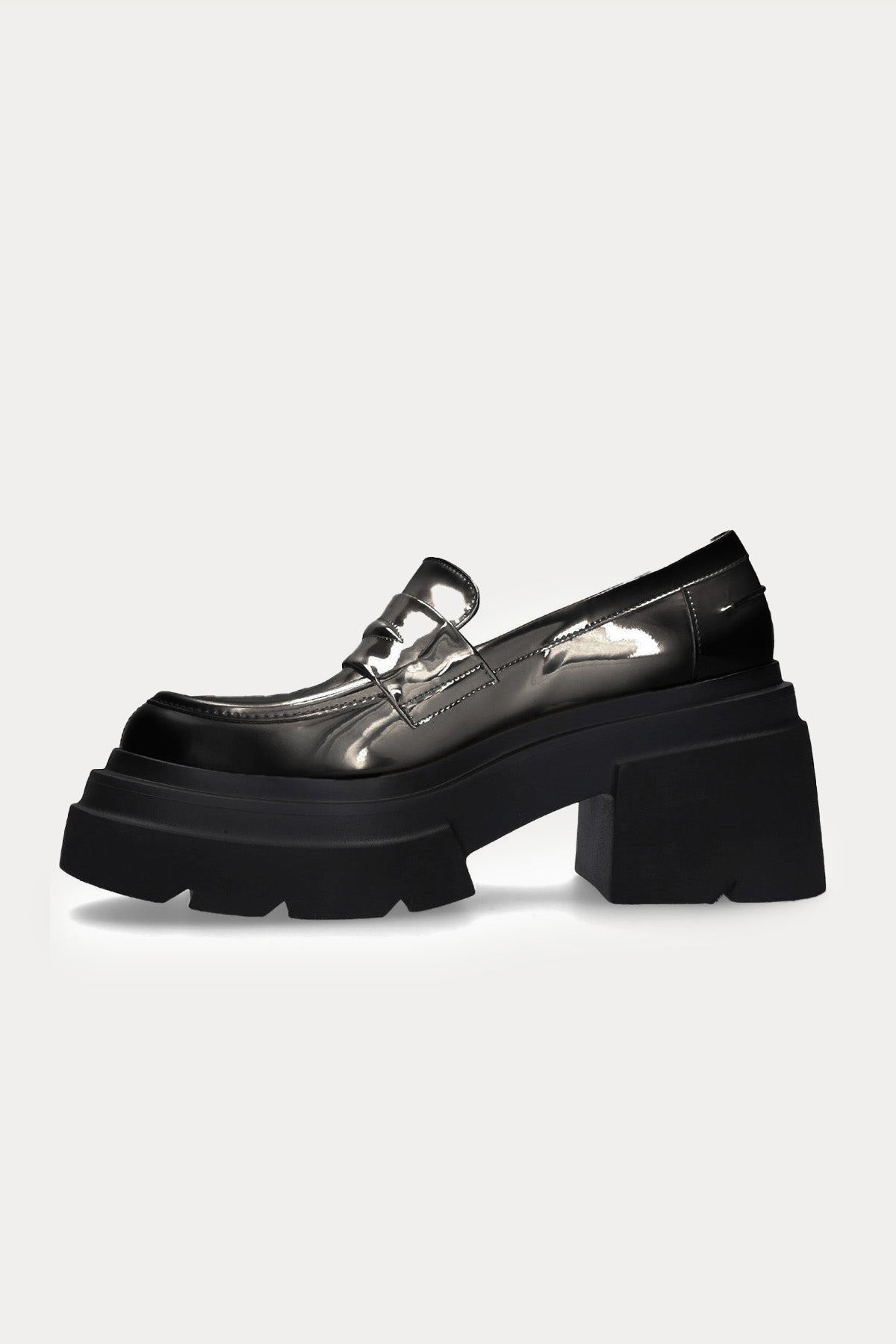 Elena Iachi Parlak Kaplamalı Loafer Ayakkabı-Libas Trendy Fashion Store