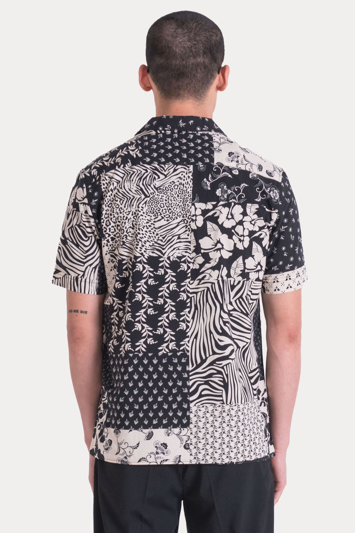 Antony Morato Straight Fit Kamp Yaka Patchwork Desenli Gömlek-Gömlek-Libas
