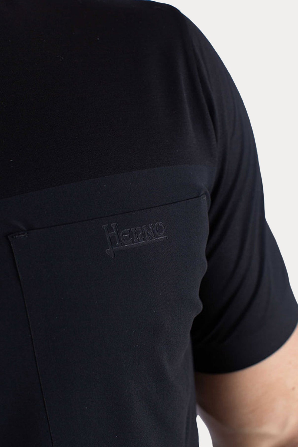 Herno Yuvarlak Yaka Cep Detaylı Logolu Streç T-shirt-T-shirt-Libas