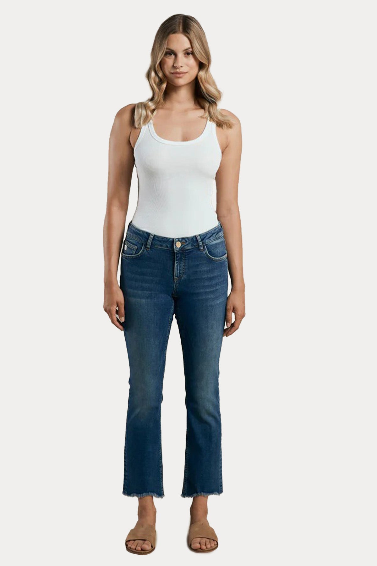 Goldgarn Flare Slim Fit Doğal Kesim Crop Paça Jeans-Jeans-Libas