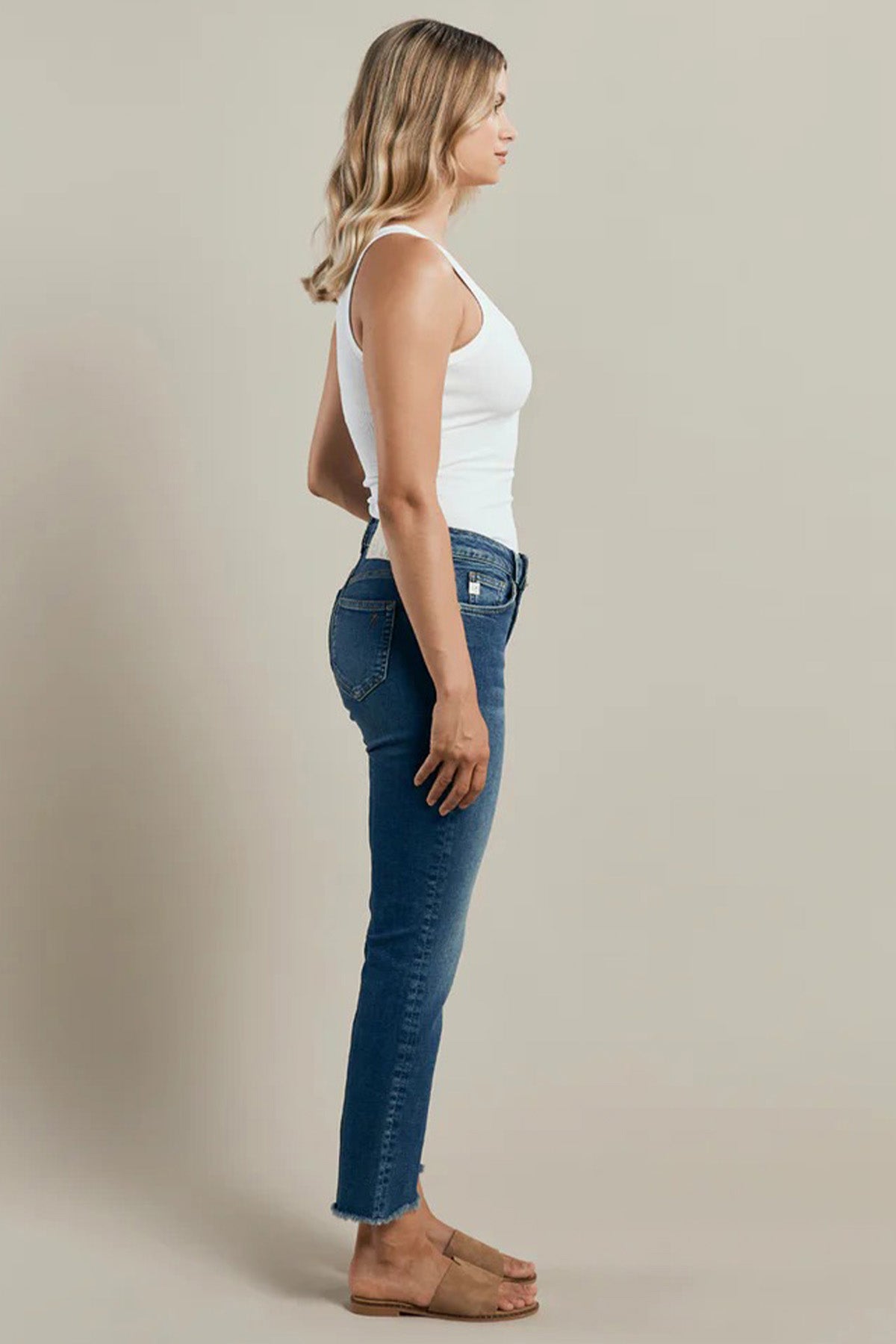 Goldgarn Flare Slim Fit Doğal Kesim Crop Paça Jeans-Jeans-Libas