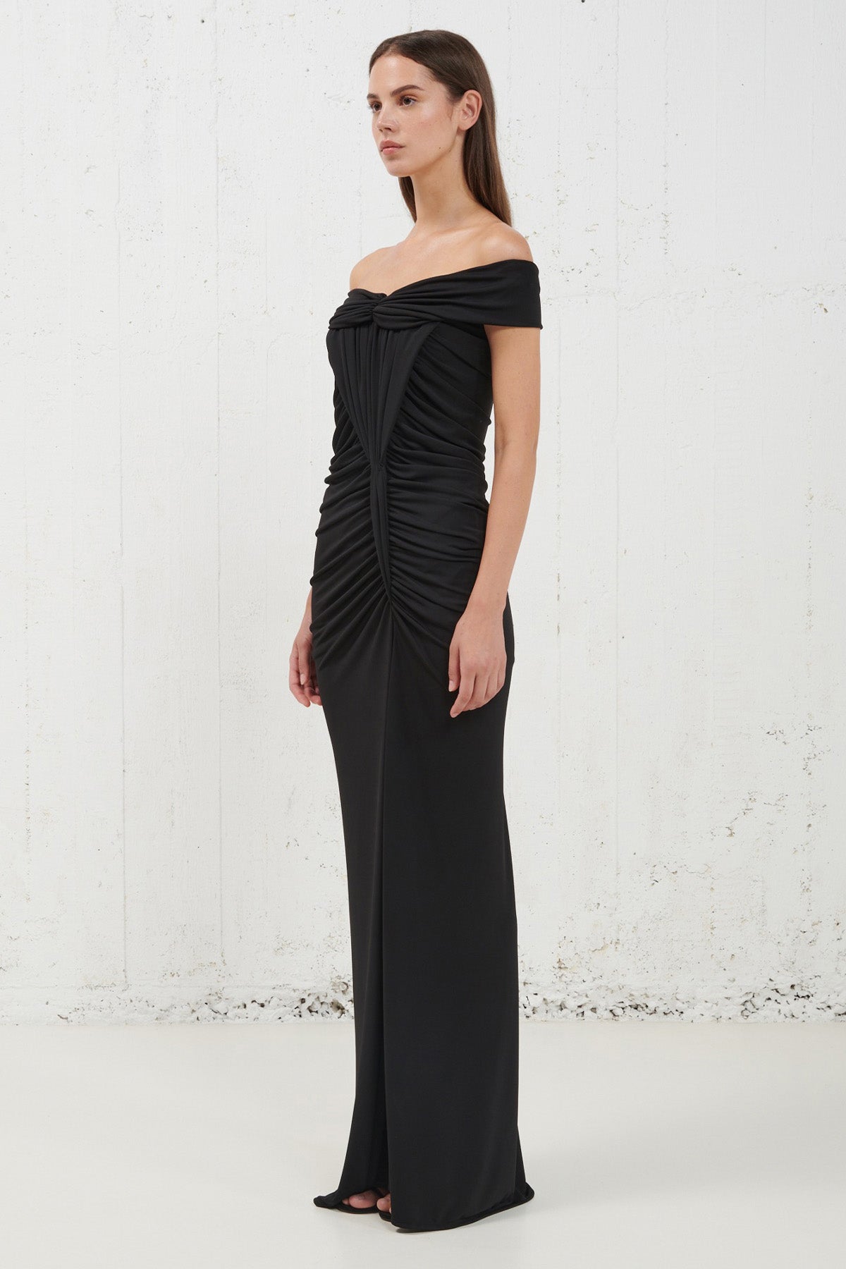 Stelios Koudounaris Straplez Yaka Yırtmaç Detaylı Maxi Abiye Elbise