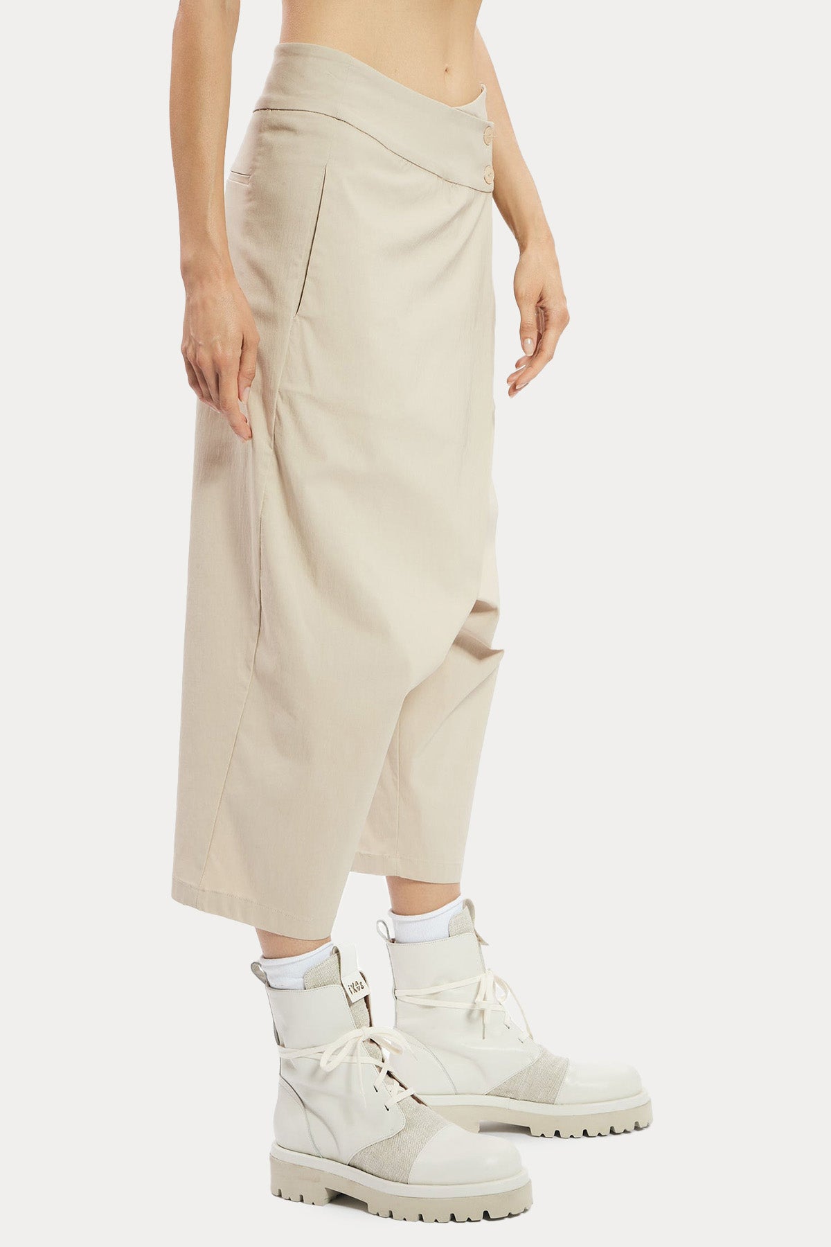 Ixos Ağı Düşük Asimetrik Detaylı Crop Pantolon-Pantolon-Libas