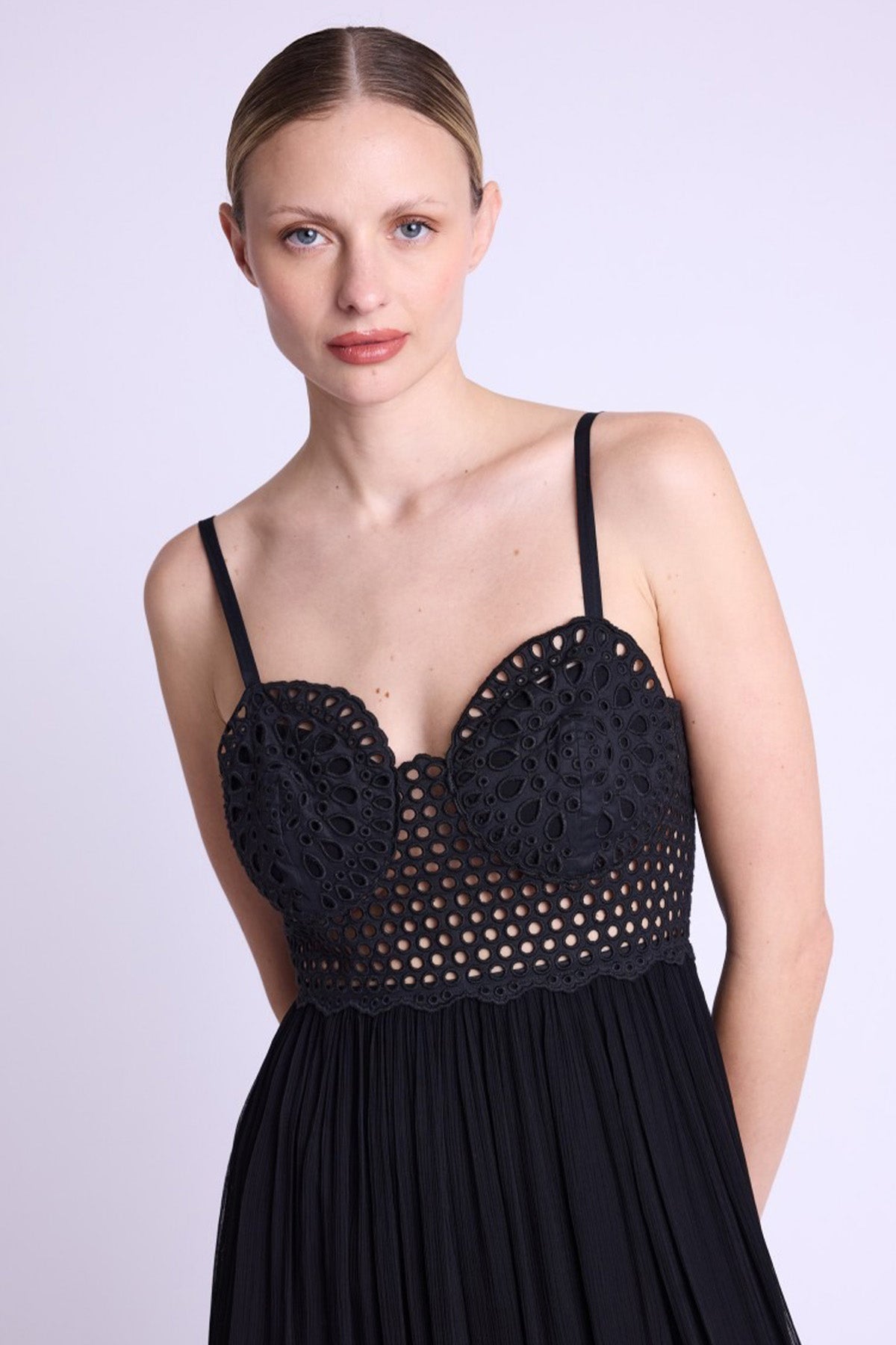 Berenice Reina Dantel Nakışlı Midi Elbise