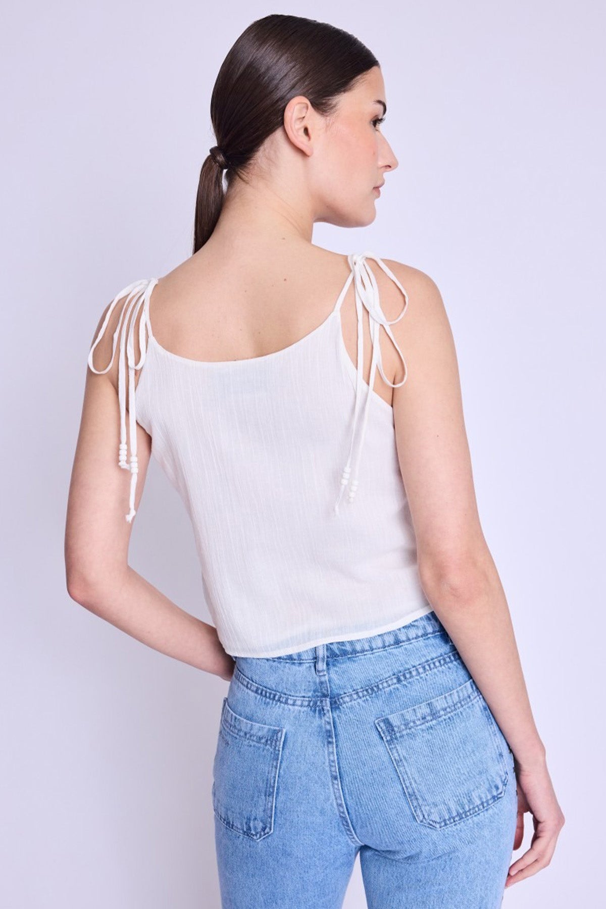 Berenice Thais Dantel Nakışlı V Yaka Bluz