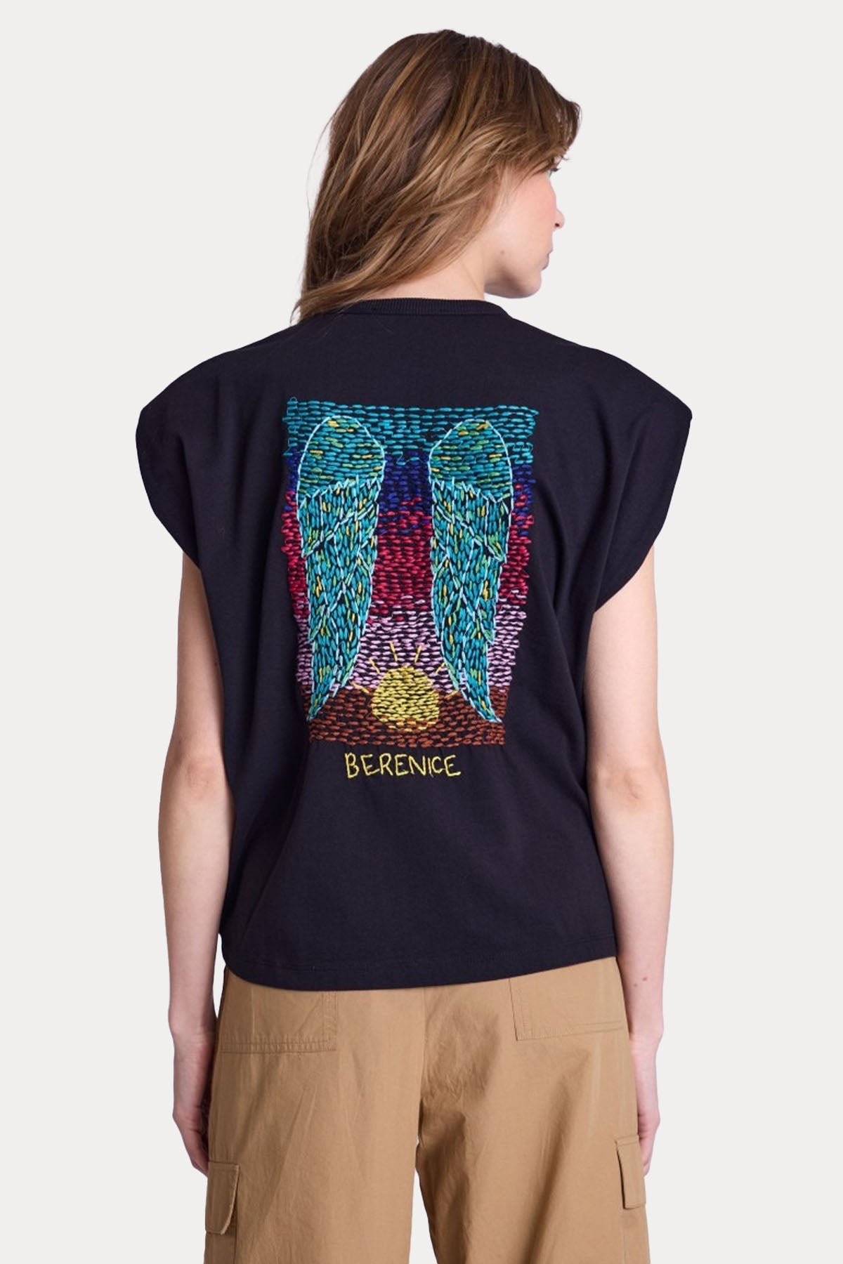 Berenice Erza Renkli Nakış Kanat Desenli Geniş Kesim T-shirt