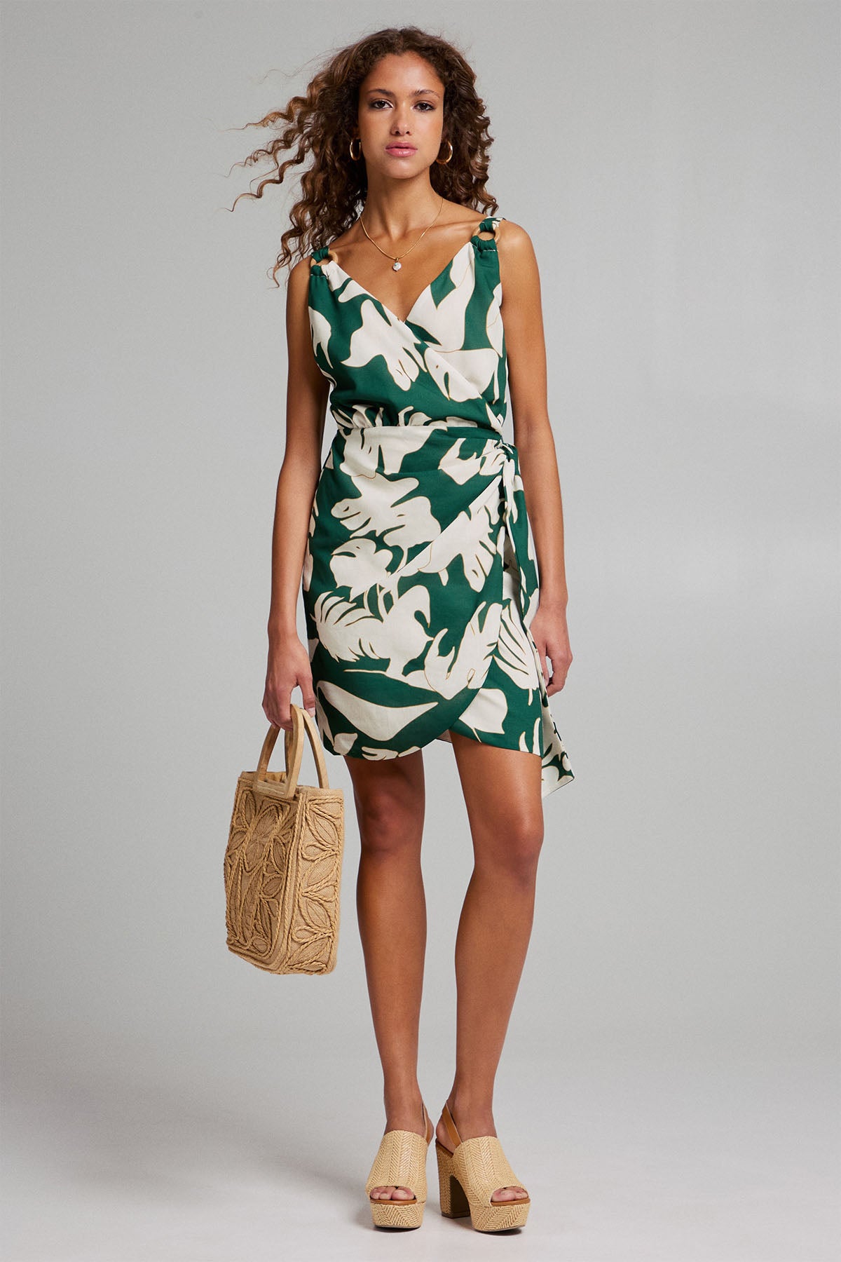 Bsb Derin V Yaka Kemerli Mini Elbise