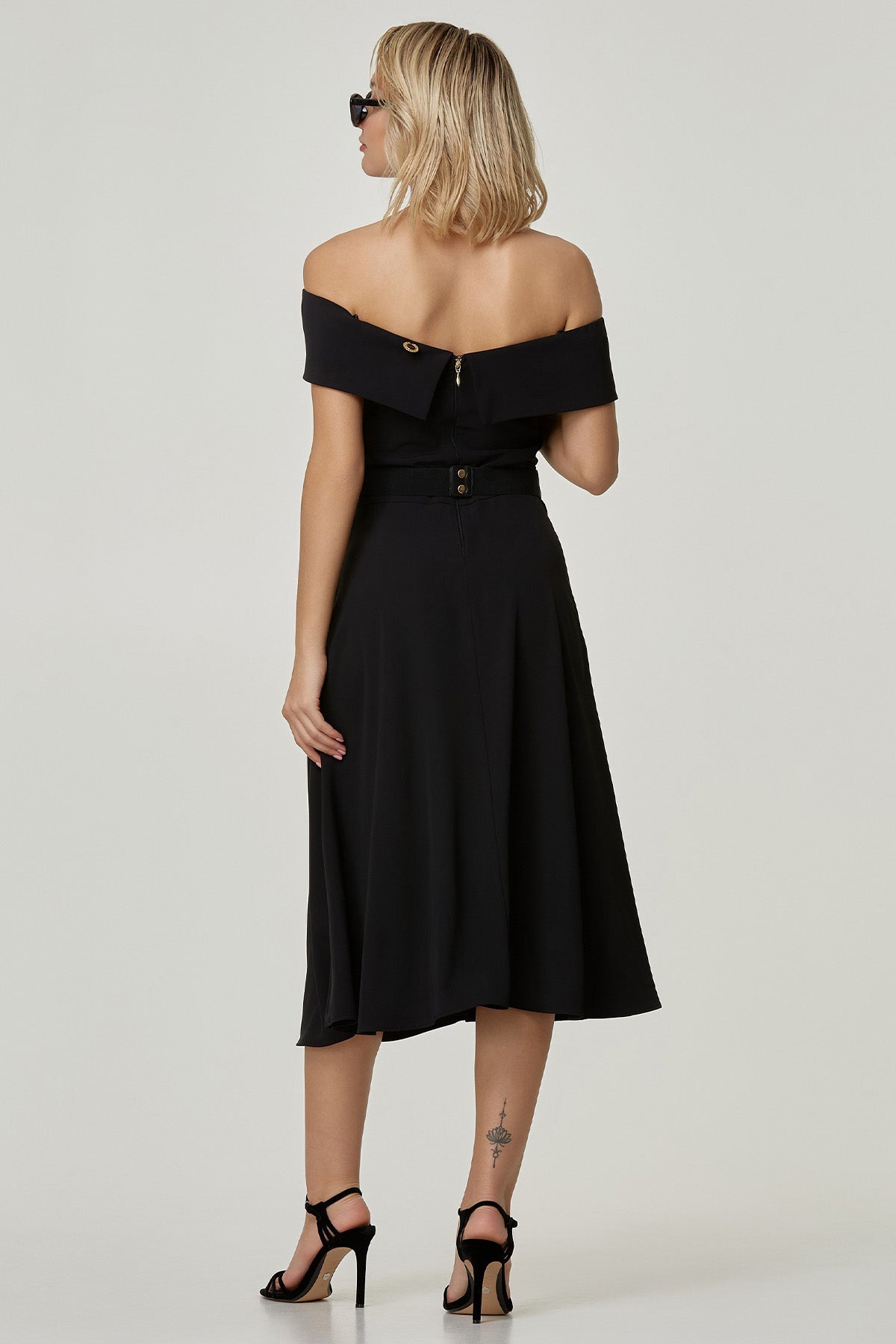 Lynne V Yaka Midi Elbise