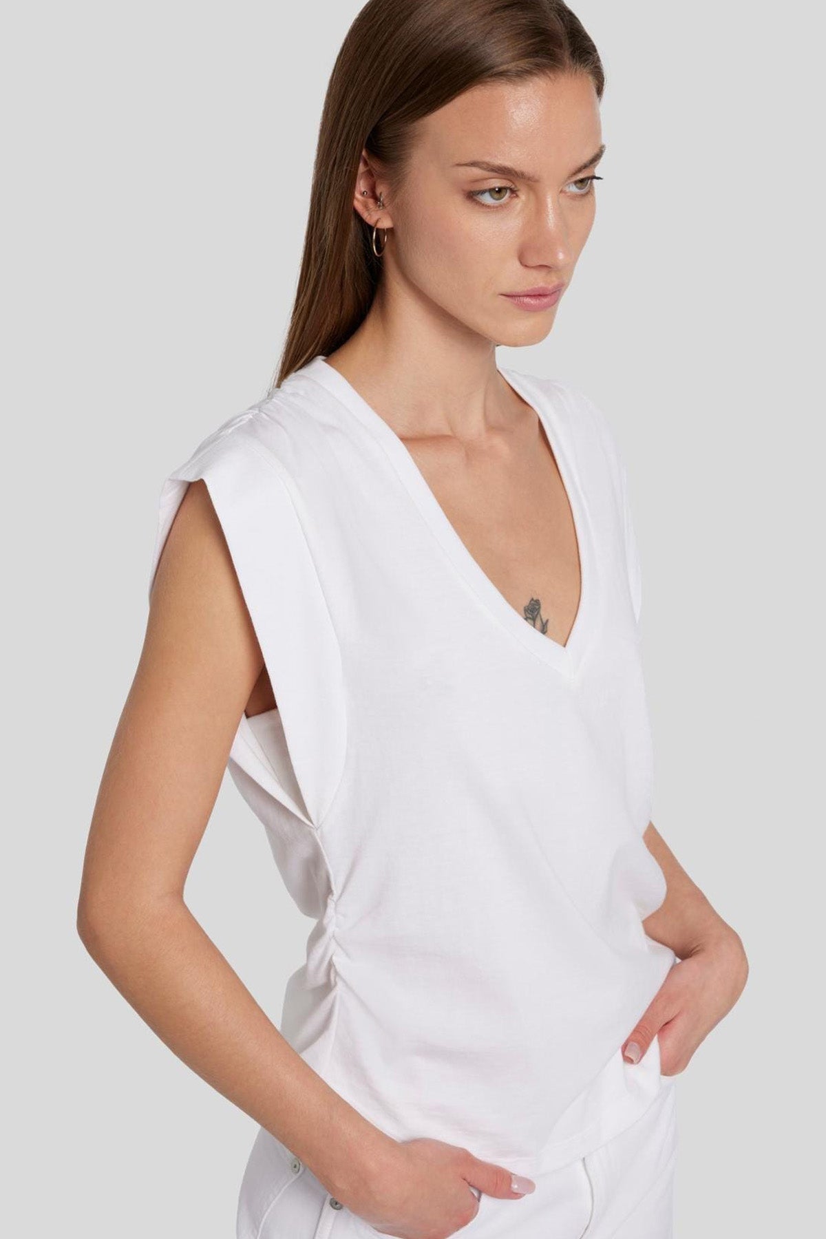 7 For All Mankind Geniş V Yaka Kolsuz T-shirt