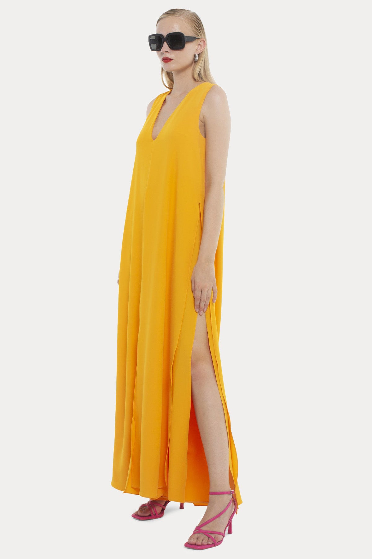 Hanita Derin V Yaka Yırtmaçlı Tulum