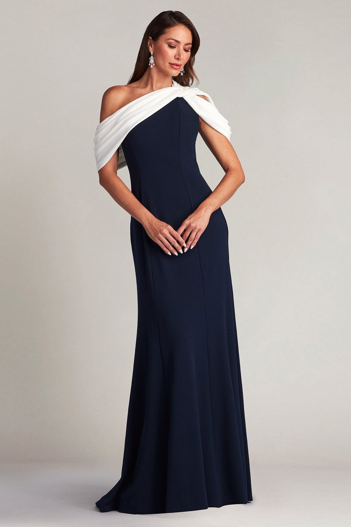 Tadashi Shoji Drapeli Yaka Maxi Abiye Elbise