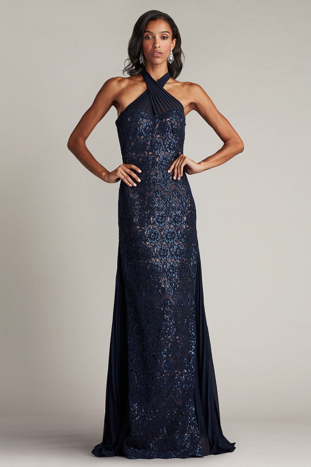 Tadashi Shoji Boyundan Bağlamalı Payetli Maxi Abiye Elbise