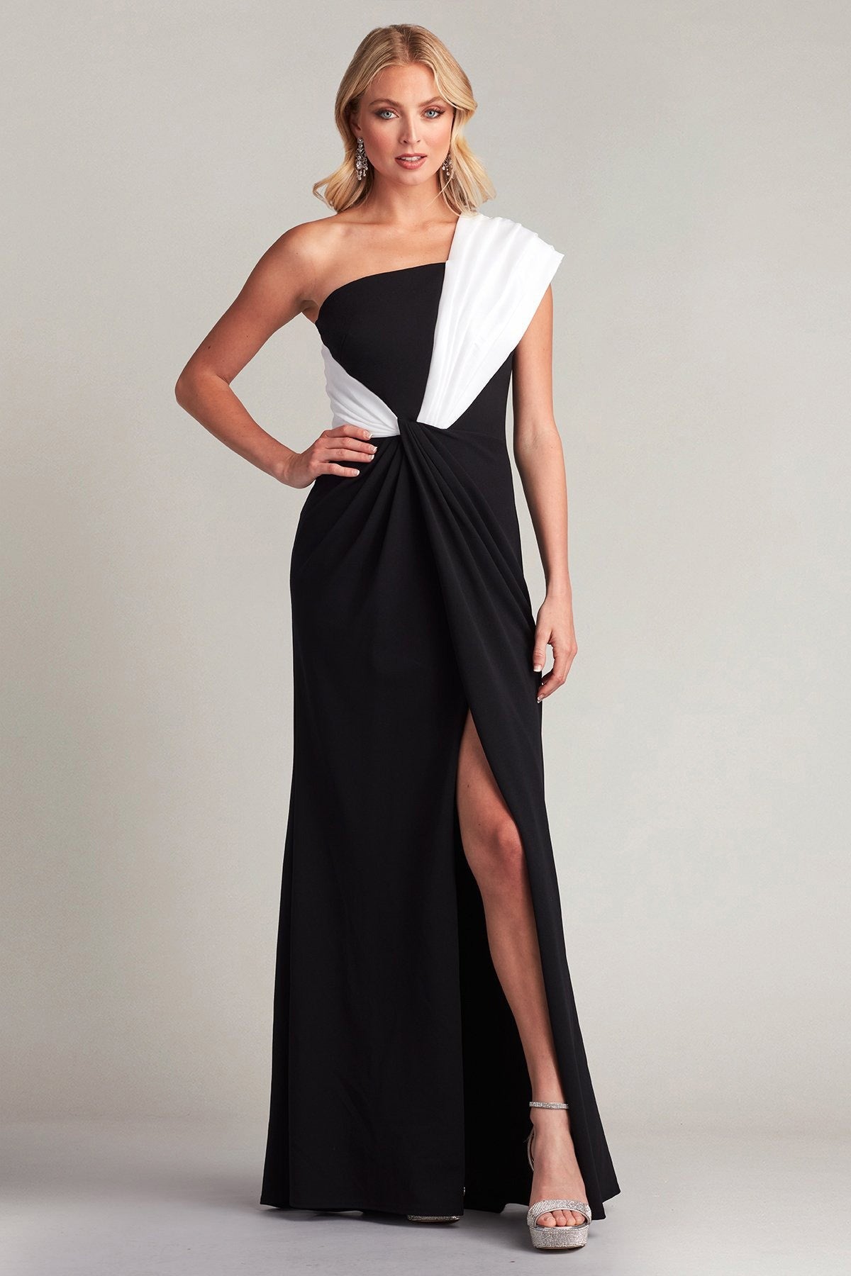 Tadashi Shoji Tek Omuz Straplez Yaka Maxi Abiye Elbise