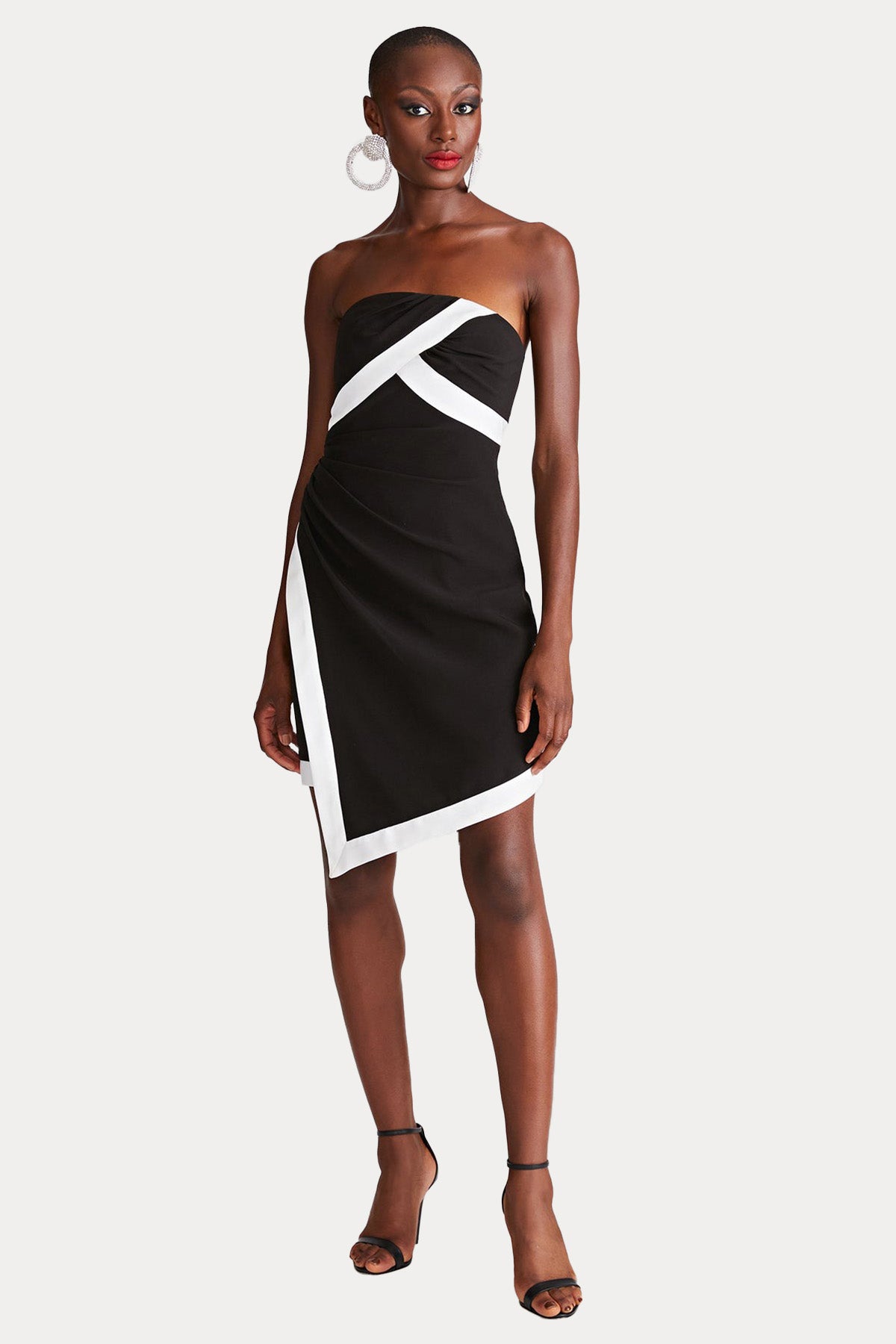 Halston Straplez Mini Abiye Elbise