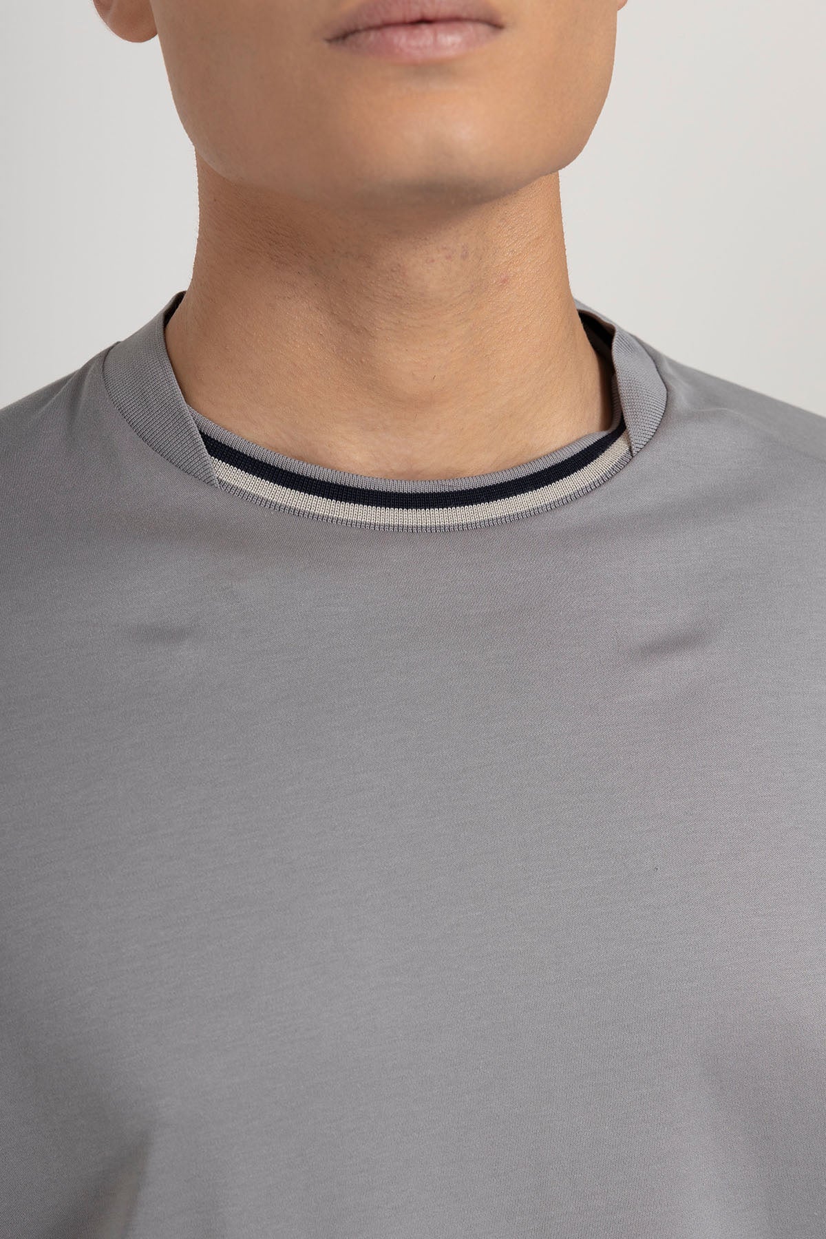 Herno Resort Yuvarlak Yaka Biyeli İnce Sweatshirt-Sweatshirt-Libas