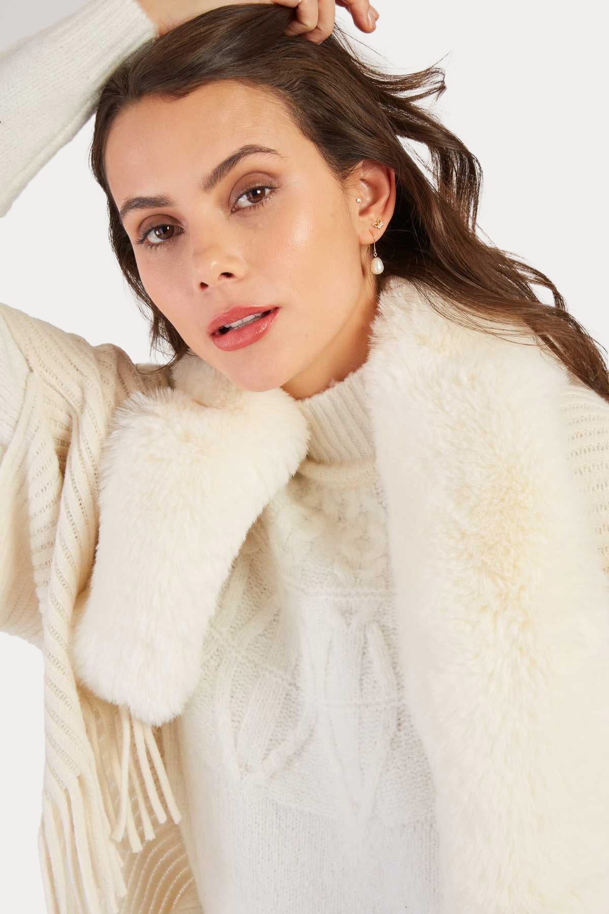 Rene Derhy Nelly Peluş Yaka Örgü Panço