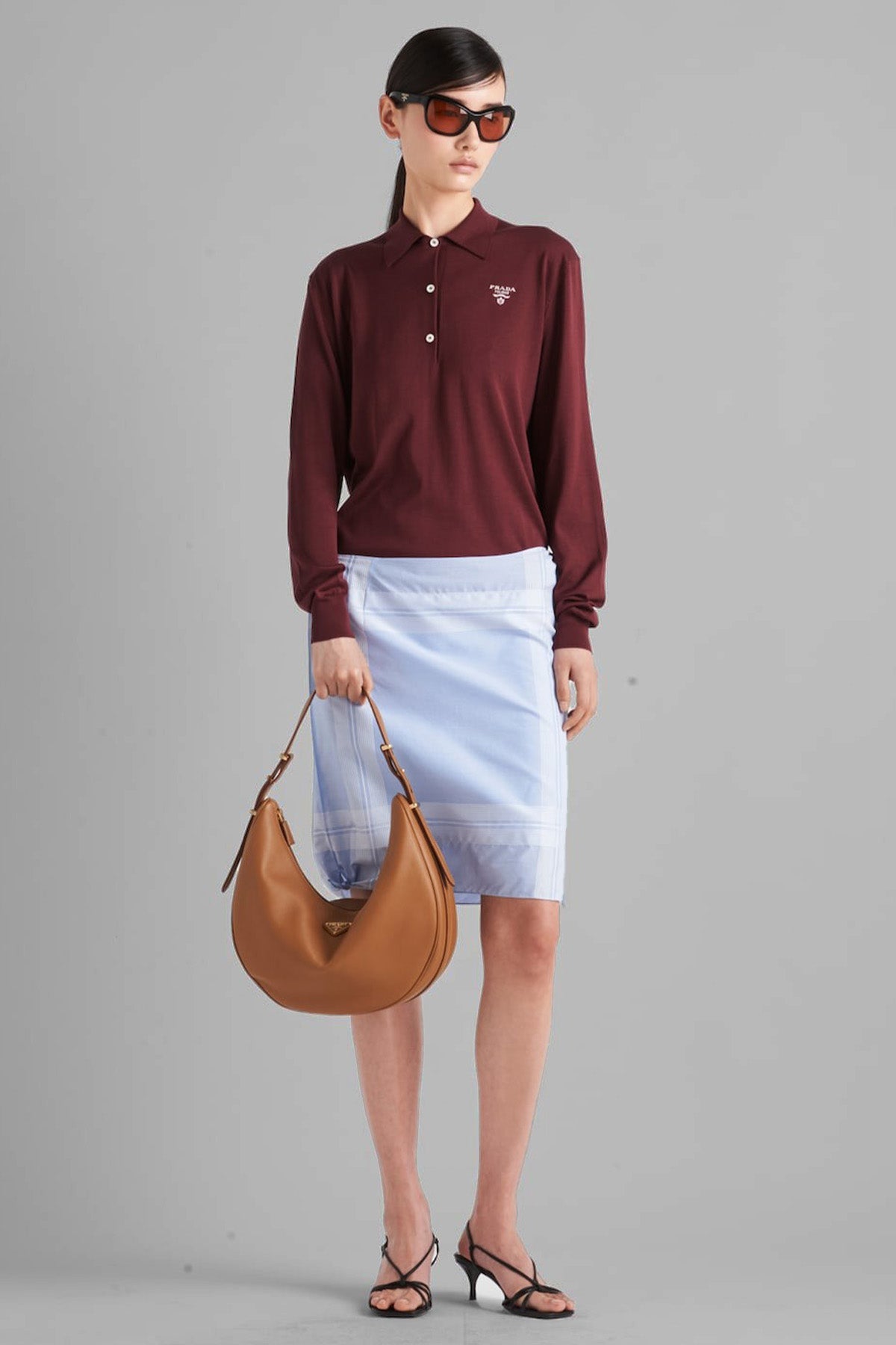 Prada Logolu Deri Medium Omuz Çantası