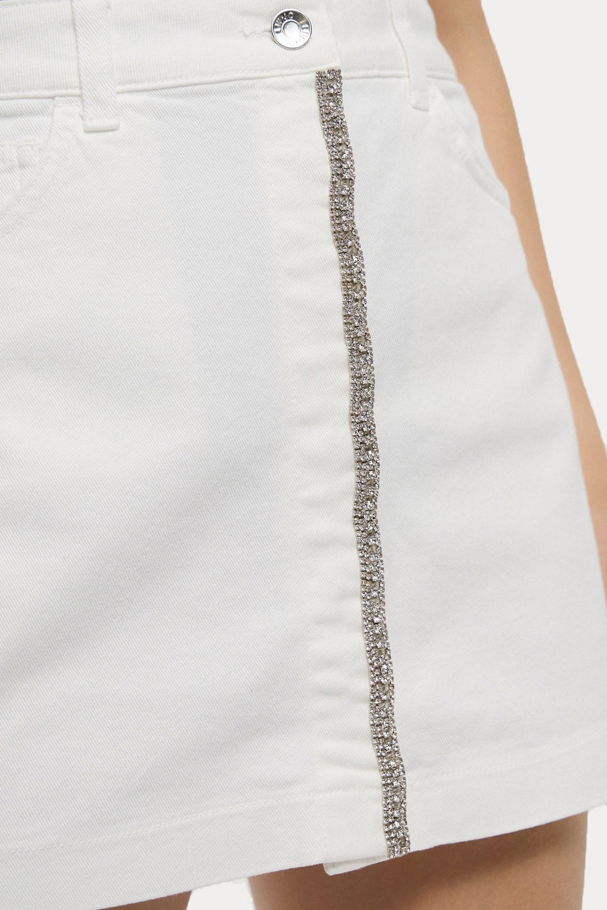 Liu Jo Parlak Taş Aksesuarlı Mini Denim Etek