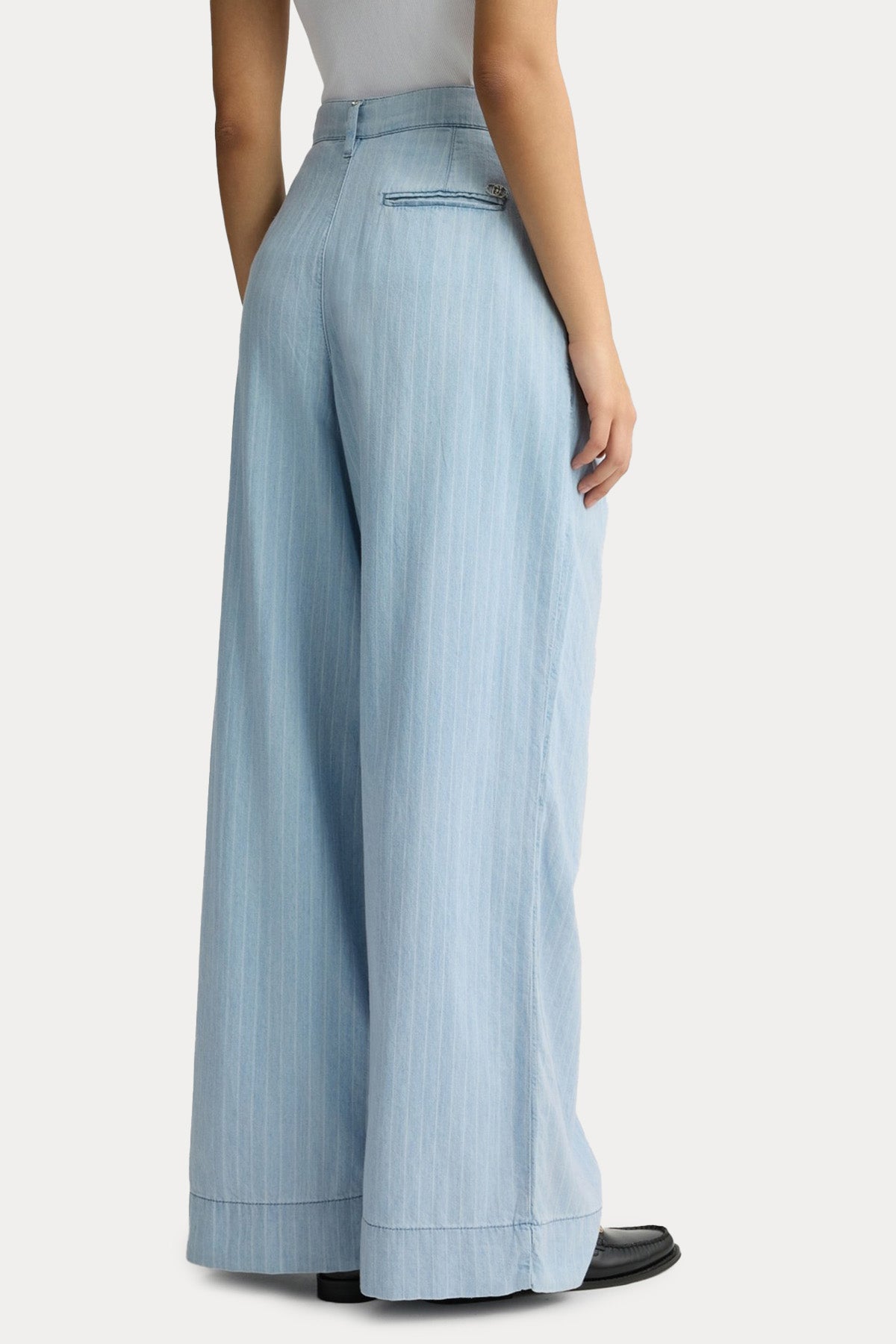 Liu Jo Geniş Kesim Çift Pileli Çizgili Denim Pantolon