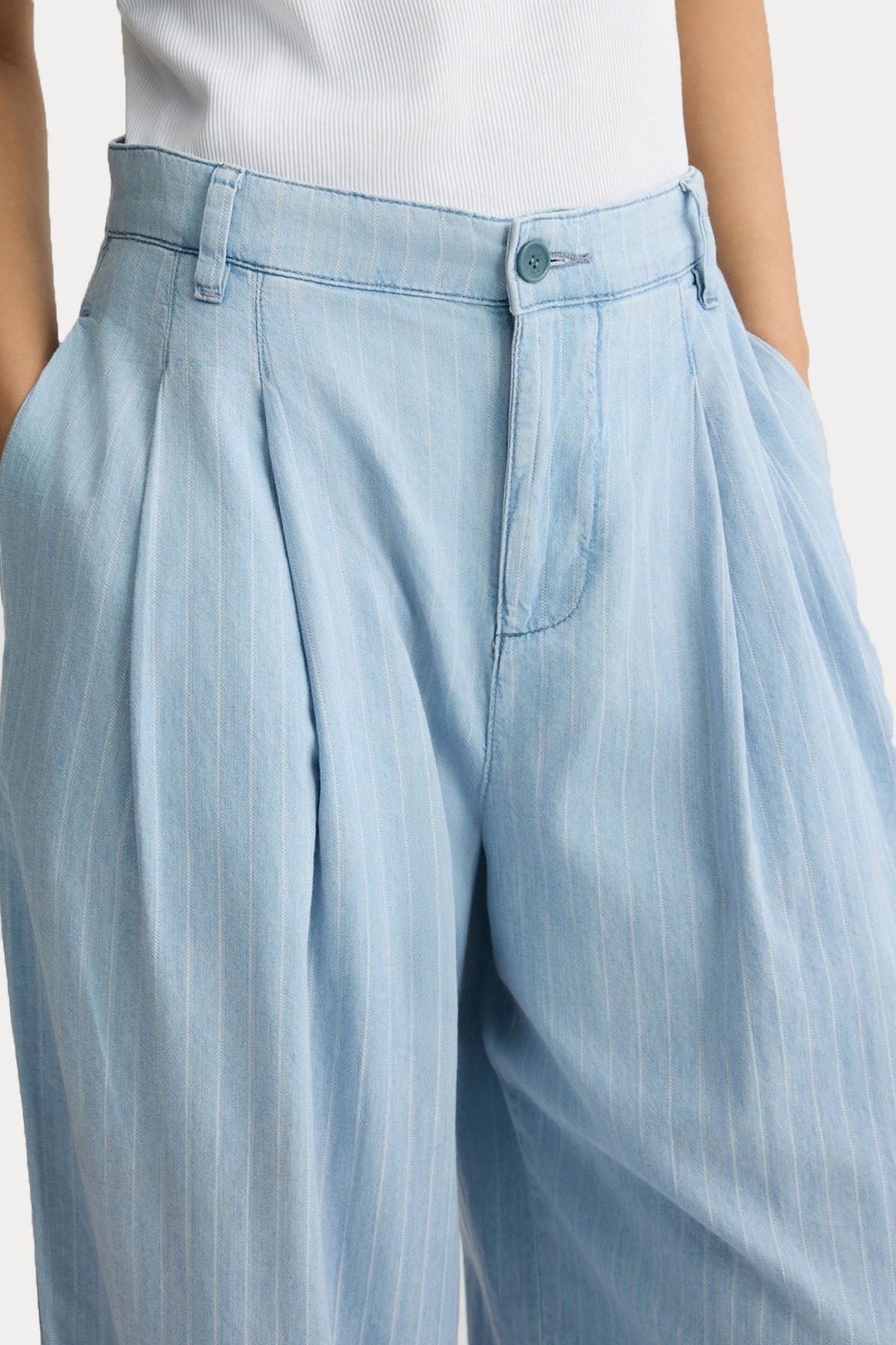 Liu Jo Geniş Kesim Çift Pileli Çizgili Denim Pantolon