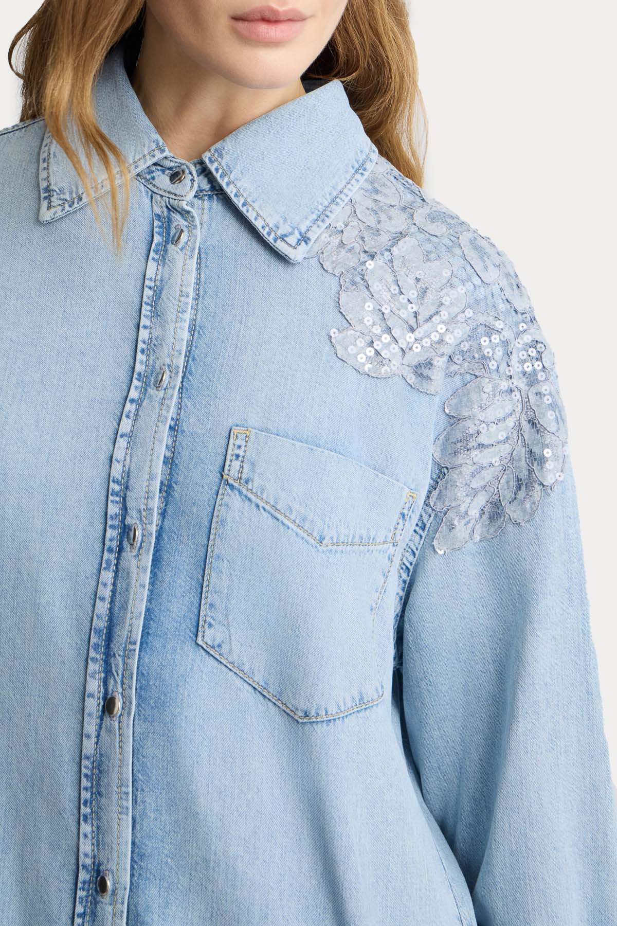 Liu Jo Relaxed Fit Dantel Nakışlı Denim Gömlek