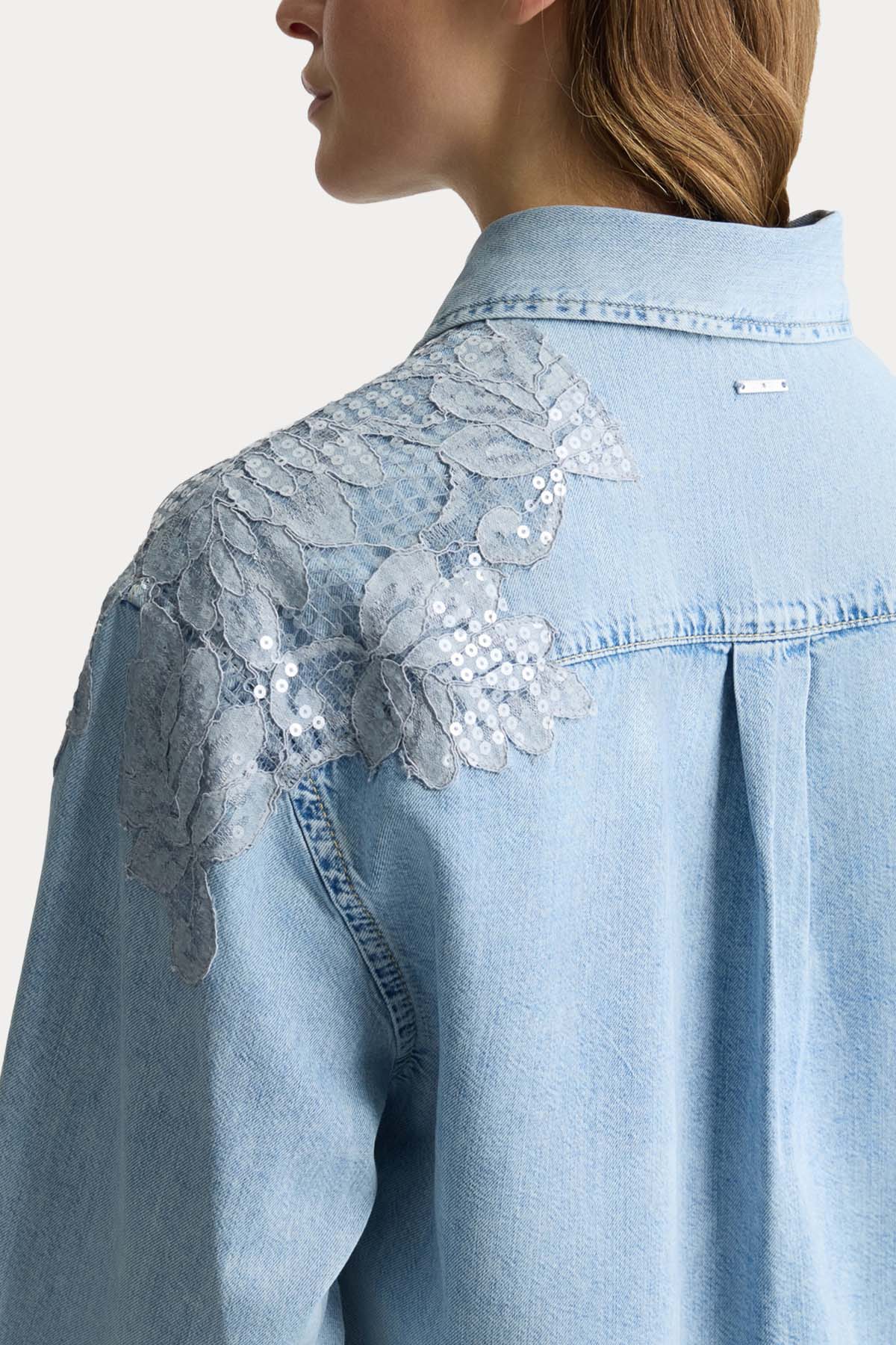 Liu Jo Relaxed Fit Dantel Nakışlı Denim Gömlek