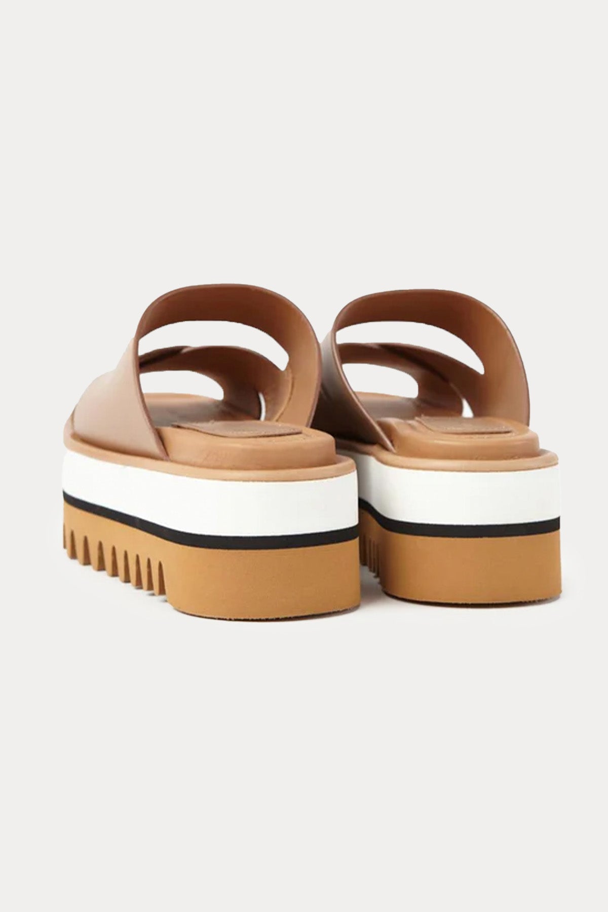 Paloma Barcelo Garner Küt Burun Deri Terlik