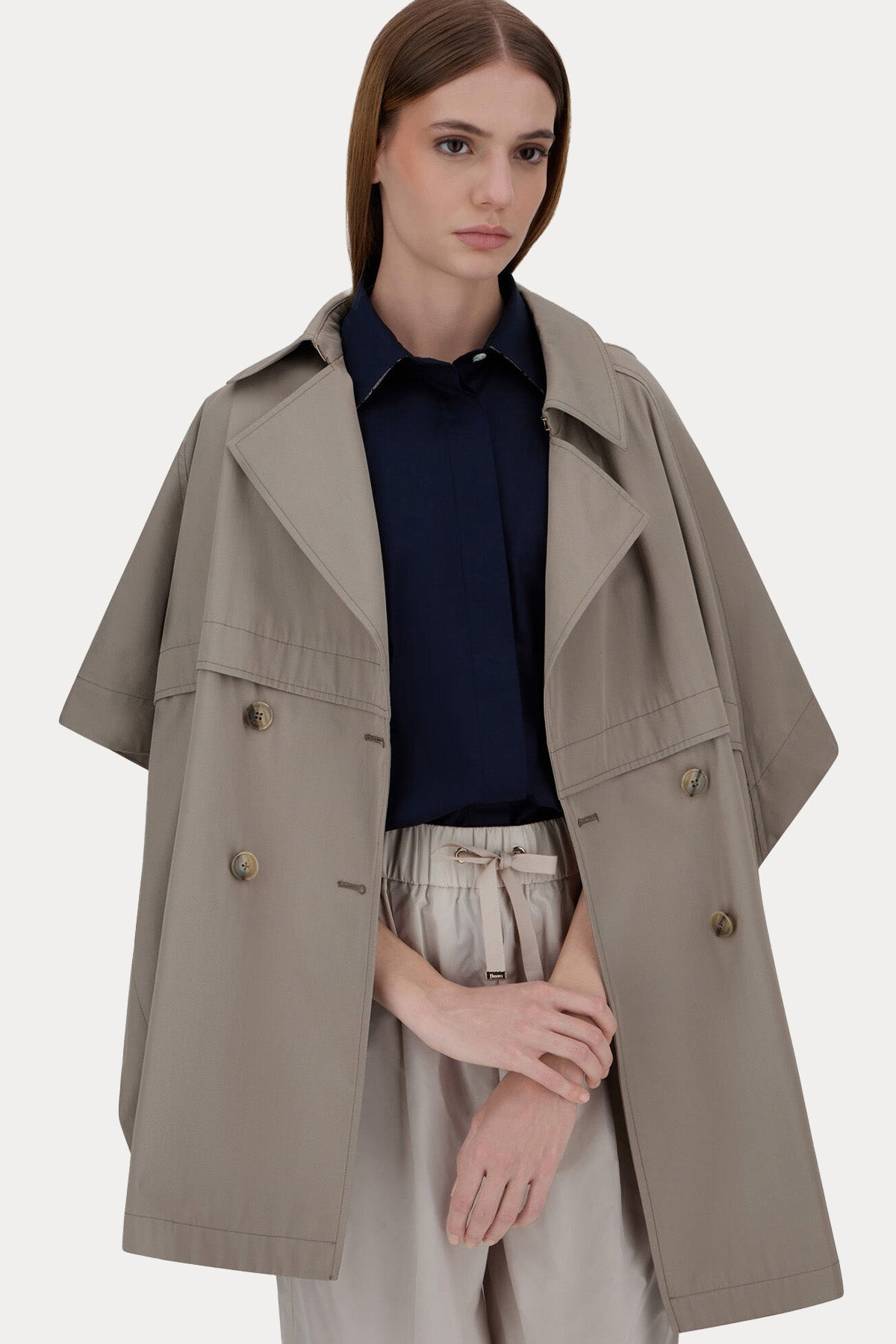 Herno Geniş Kesim Yarasa Kol Kruvaze Trençkot