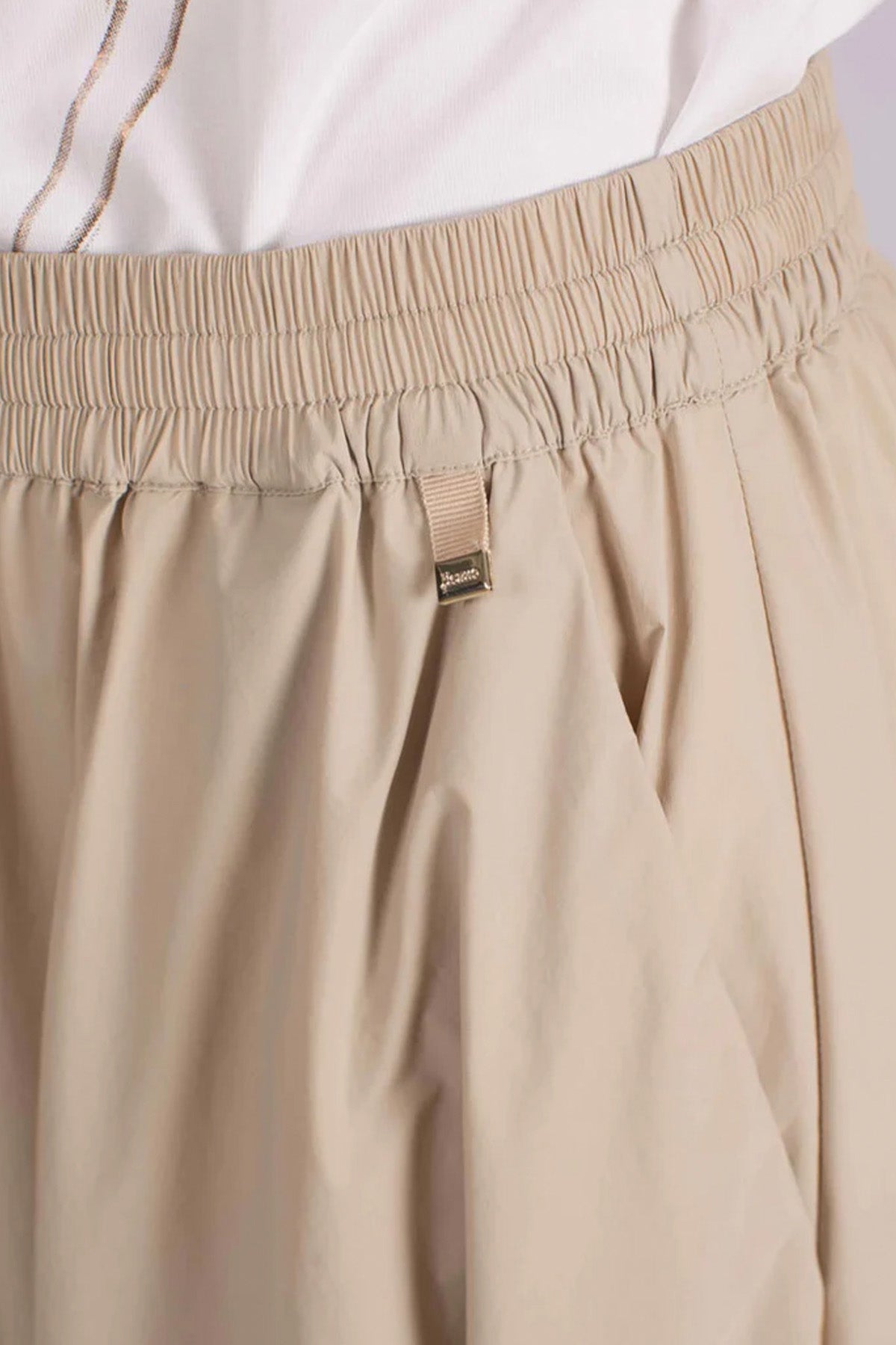 Herno Beli Lastikli Yandan Cepli Pileli Streç Midi Etek