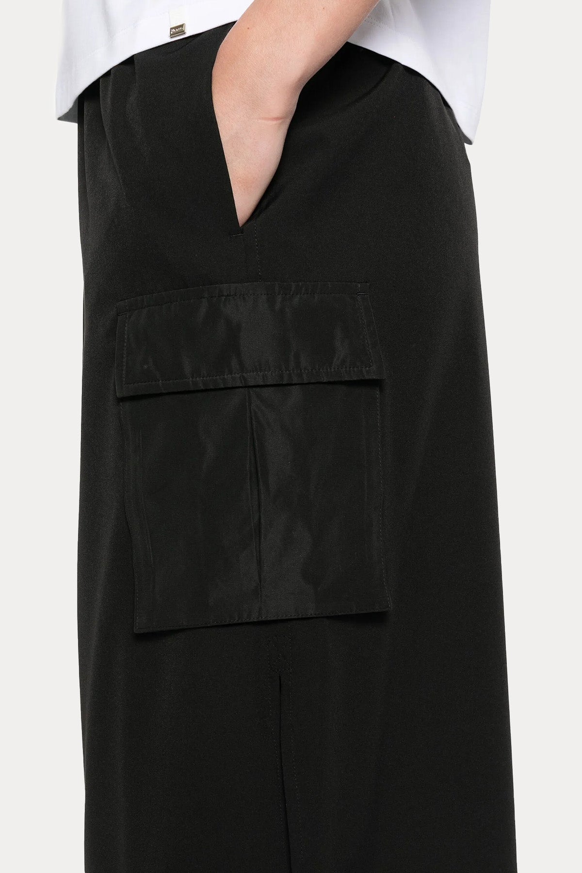 Herno Beli Lastikli Yandan Cepli Streç Midi Etek